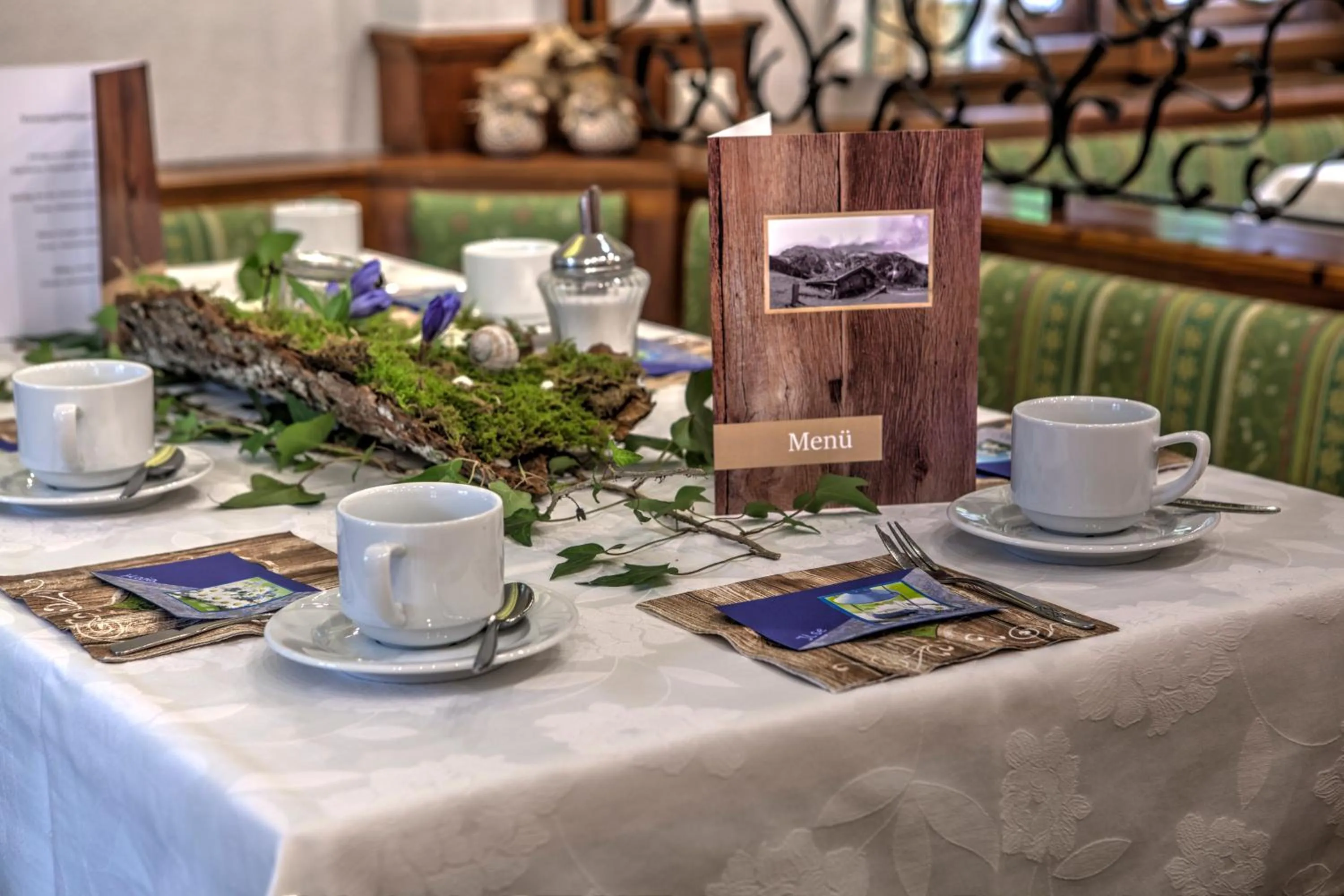 Restaurant/places to eat in Wirtshaus und Pension Hocheck