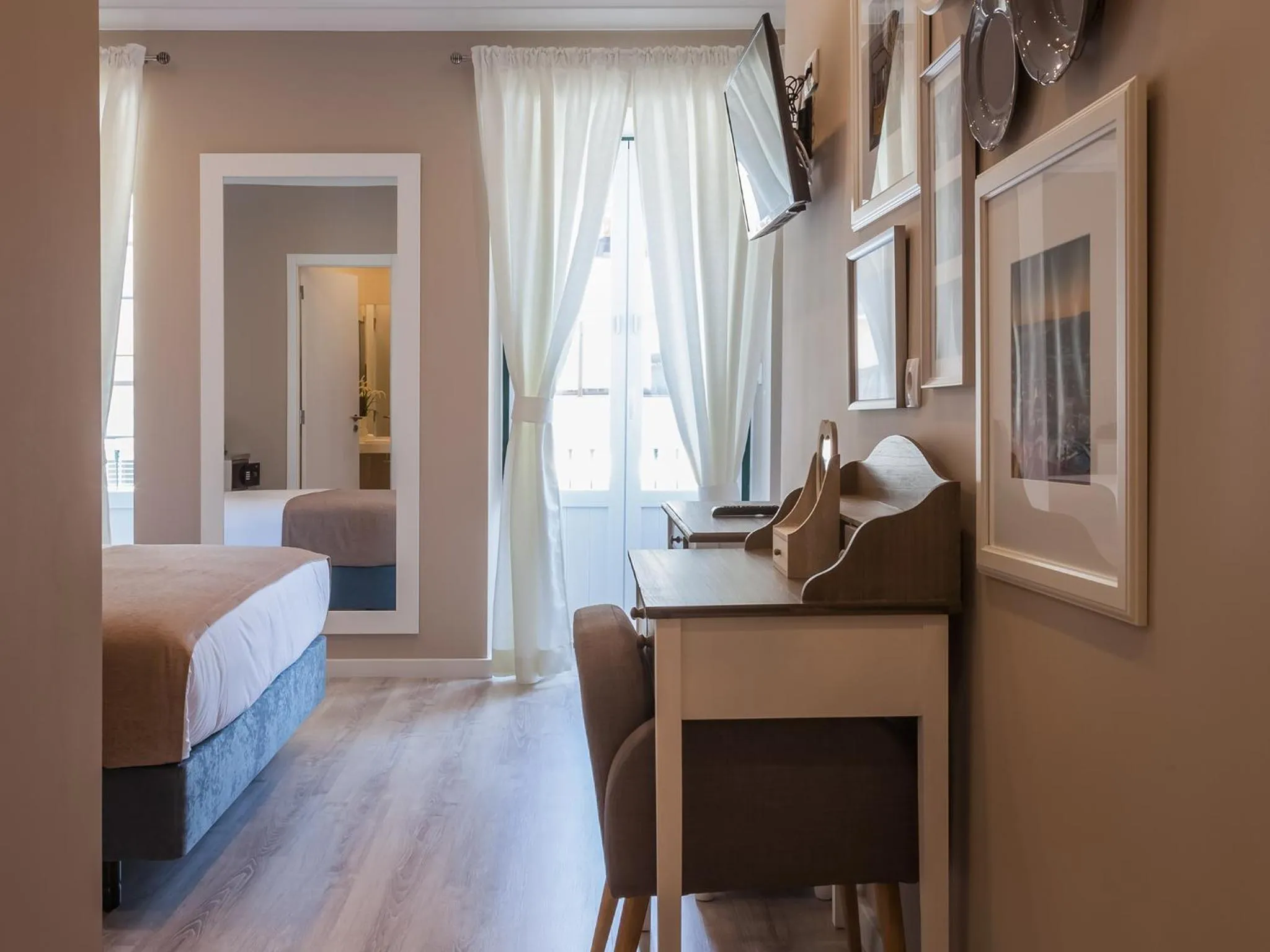 Seating area, Bed in Vila Garden Guesthouse