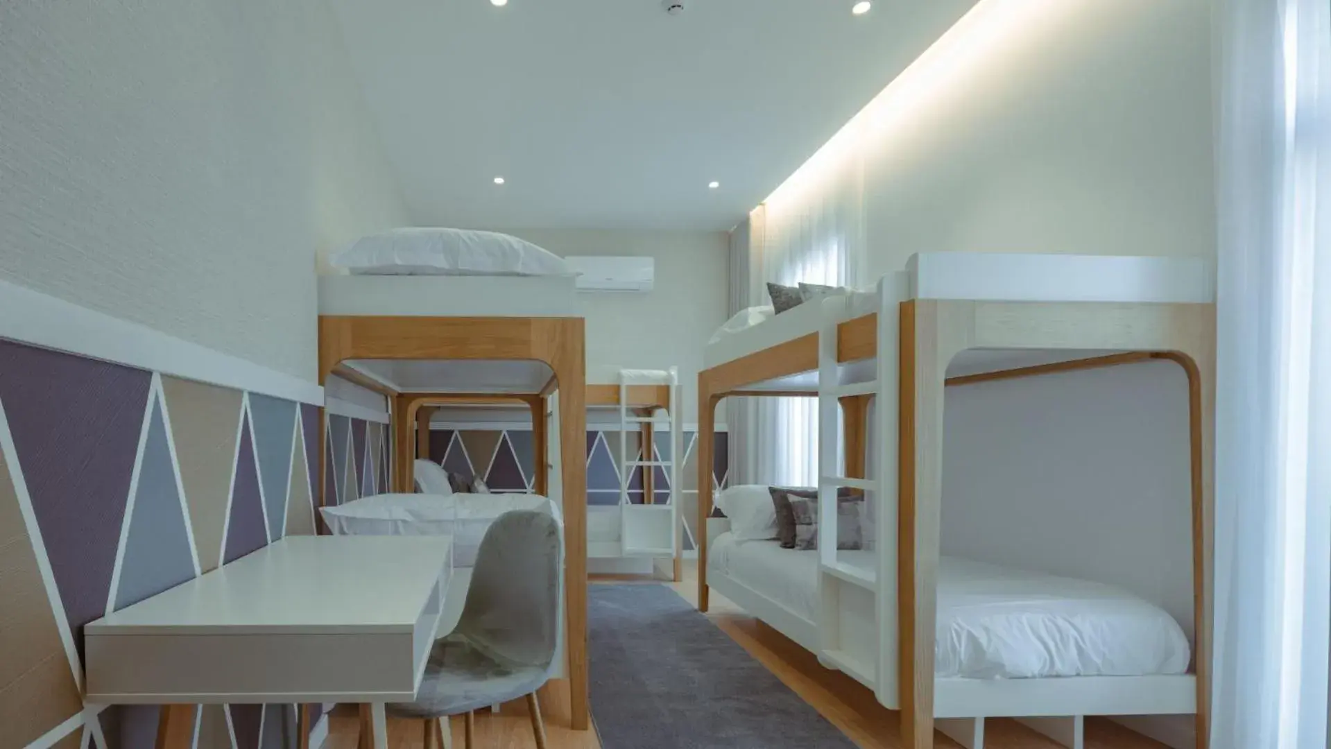 Single Bed in 6-Bed Dormitory Room in Pedra de Sal - Hostel & Suites Single Bed in 6-Bed Dormitory Room in Pedra de Sal - Hostel & Suites