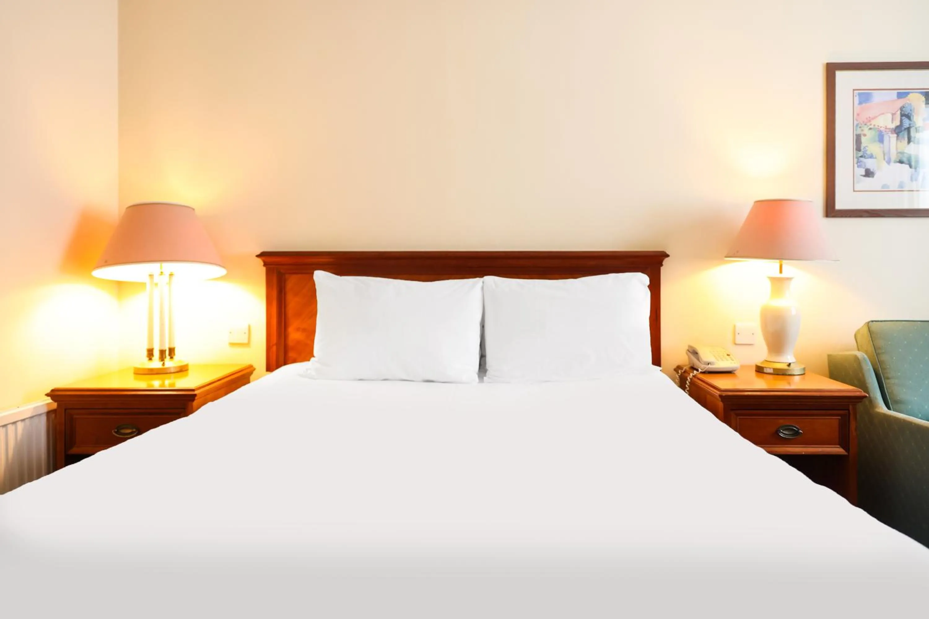 Bedroom, Bed in OYO Tong Park Hotel