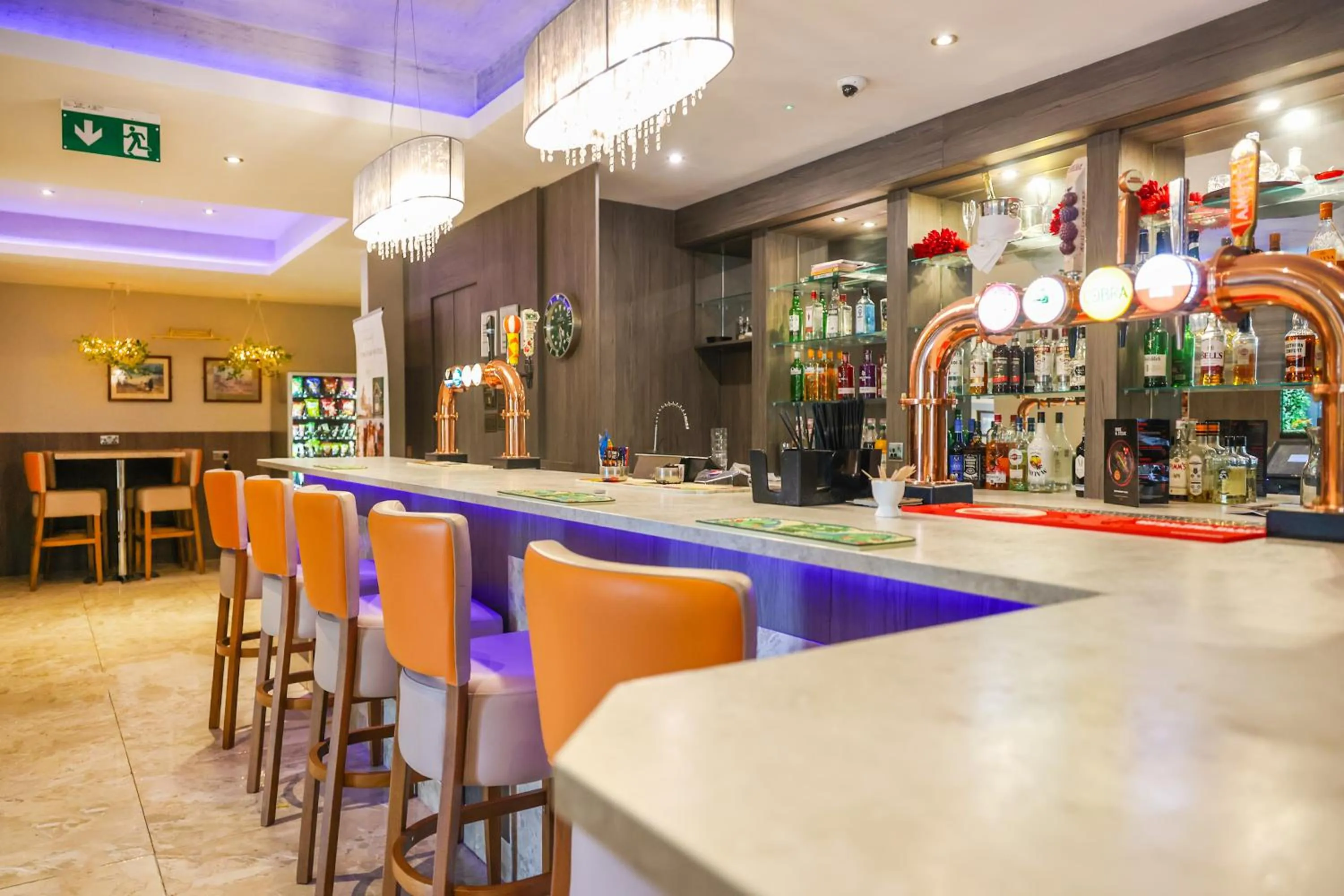 Lounge or bar in OYO Tong Park Hotel