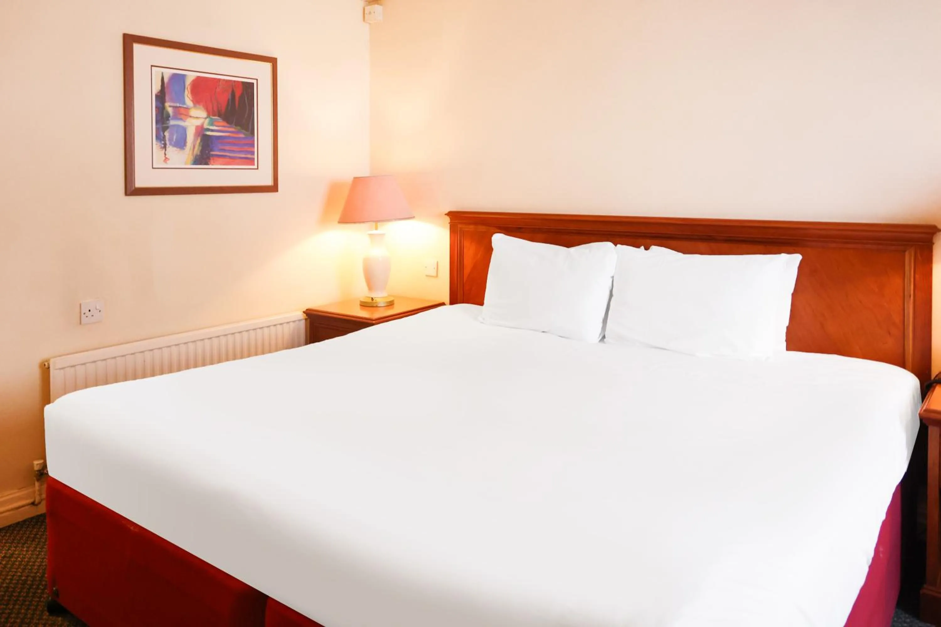 Bedroom, Bed in OYO Tong Park Hotel