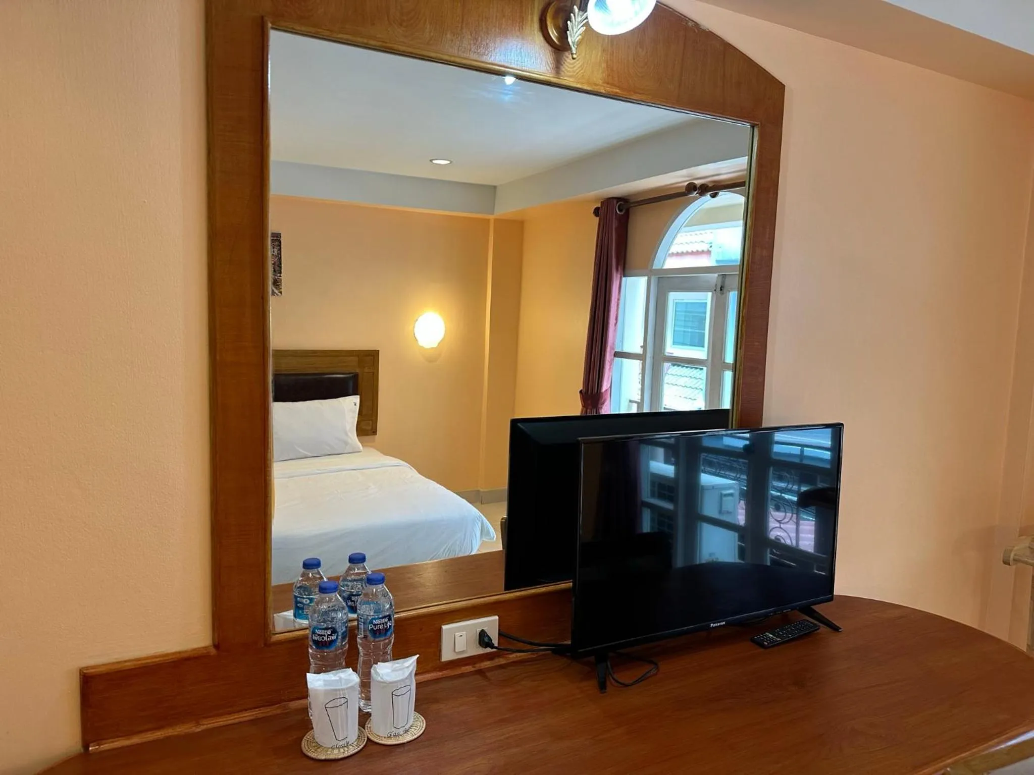 TV and multimedia, Bed in Nid Huahin Hotel