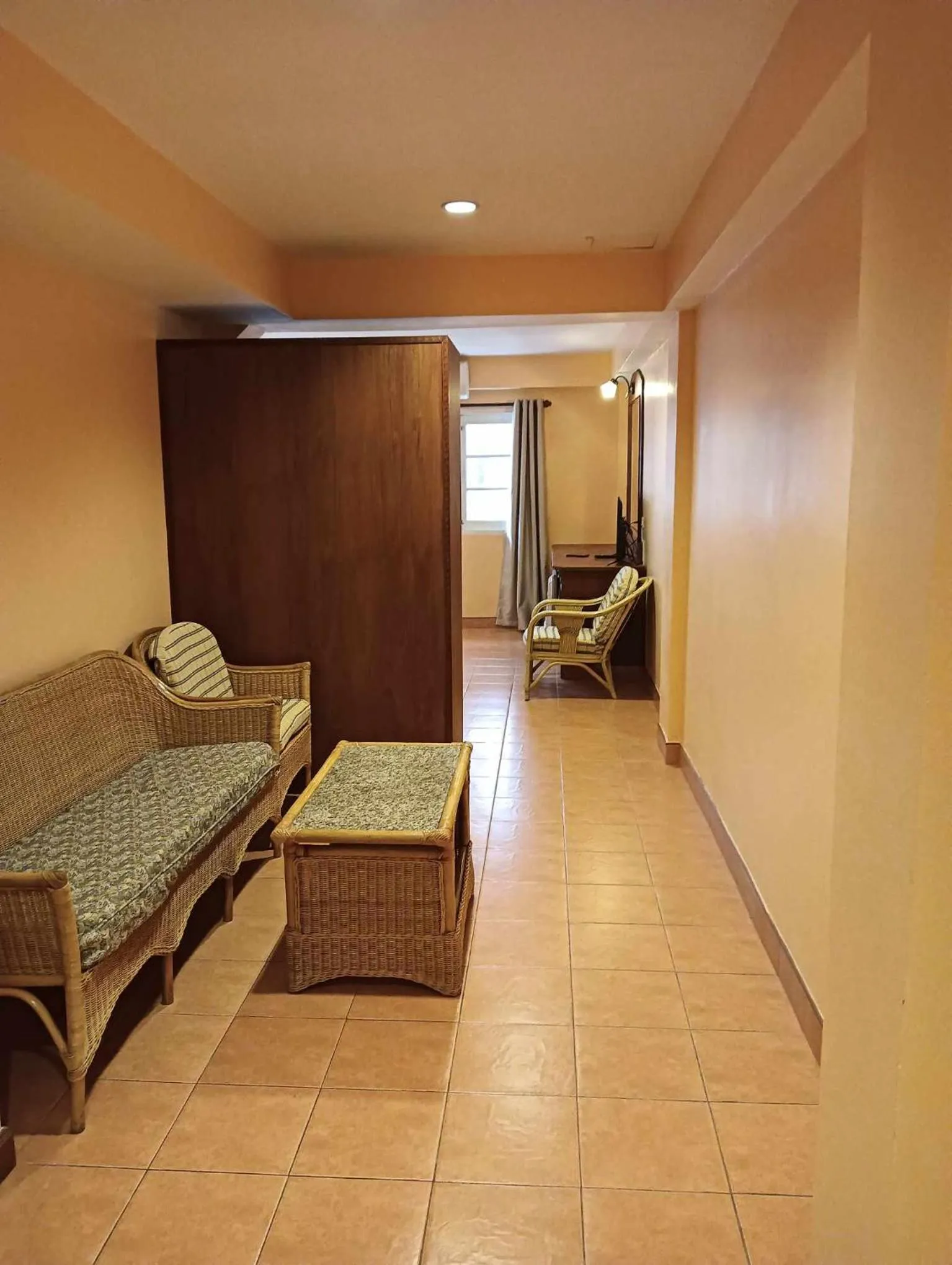 Photo of the whole room, Bed in Nid Huahin Hotel