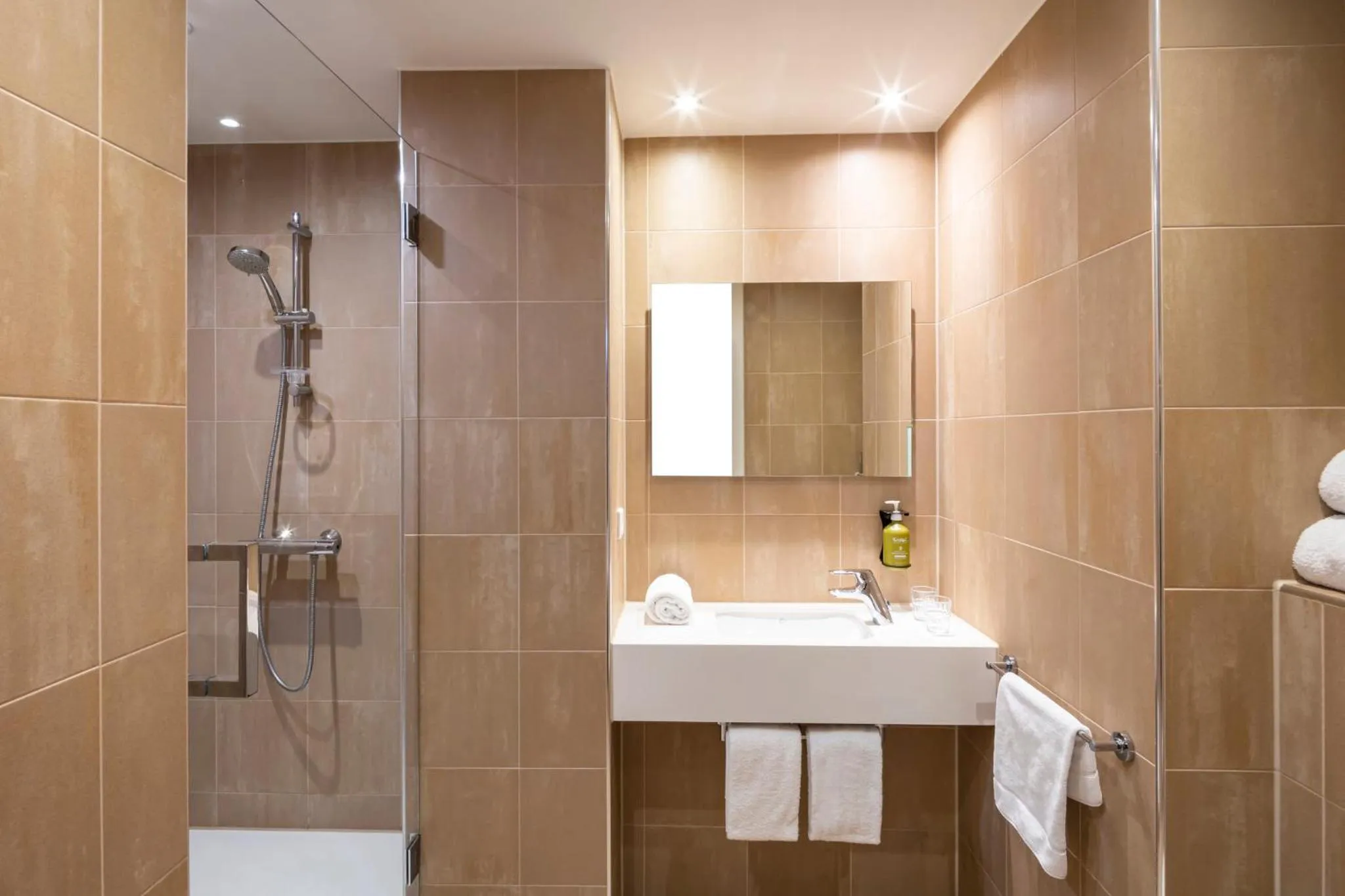 Photo of the whole room in Holiday Inn Amsterdam - Arena Towers by IHG