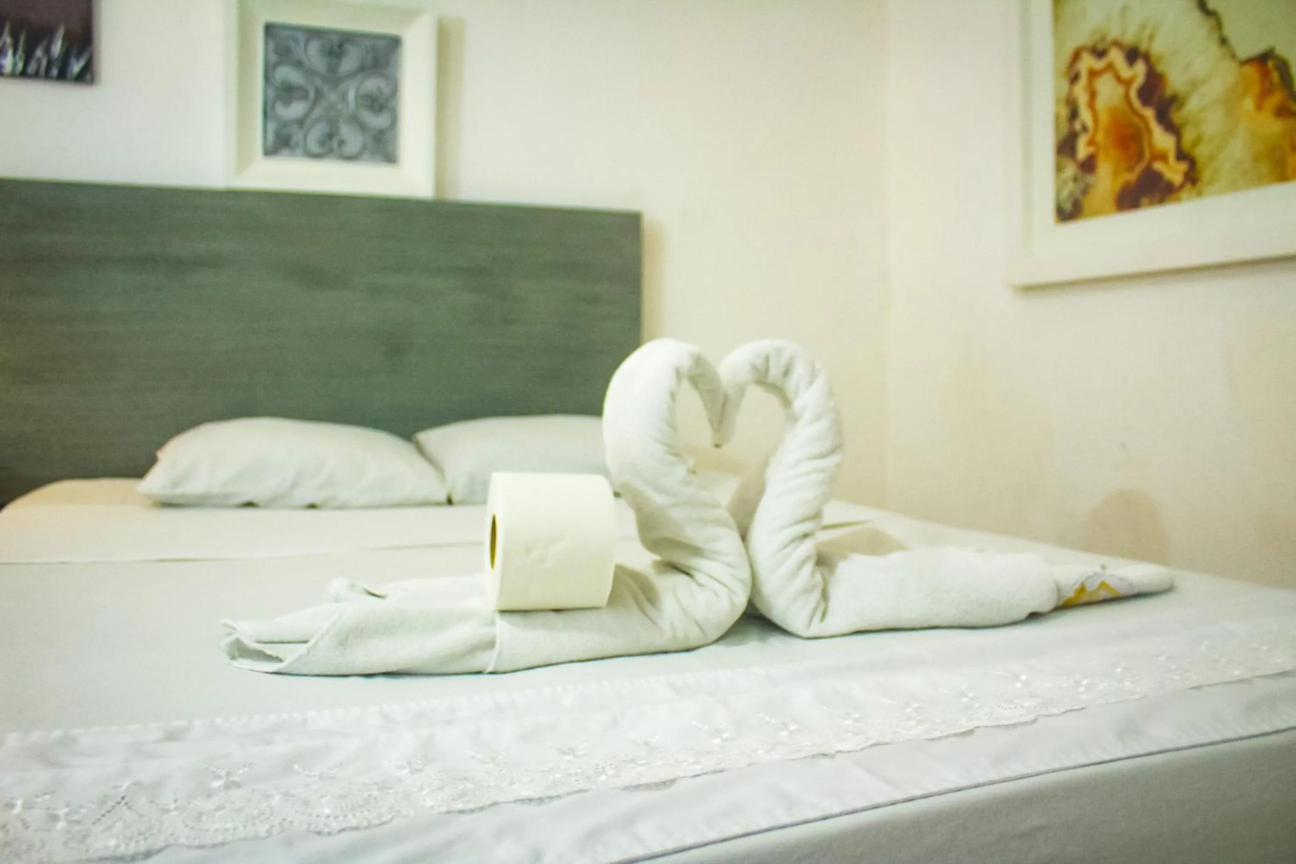 towels, Bed in Palacio Canton Hotel - Valladolid