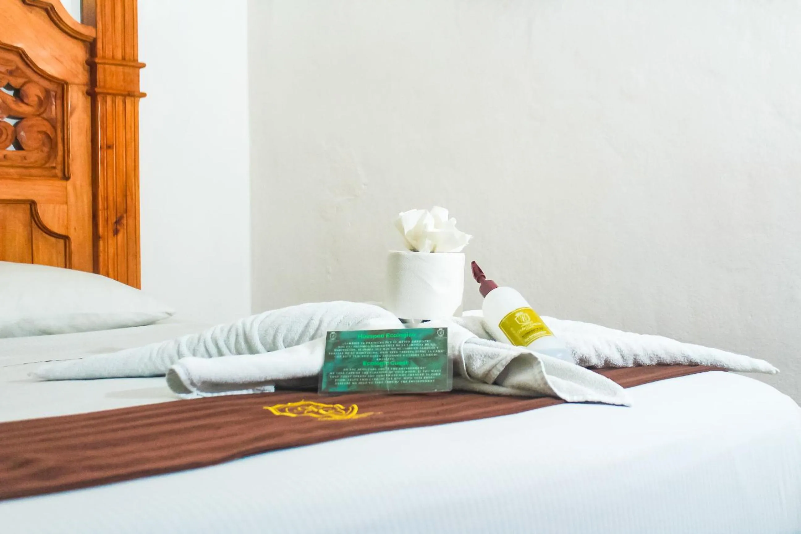 towels, Bed in Palacio Canton Hotel - Valladolid