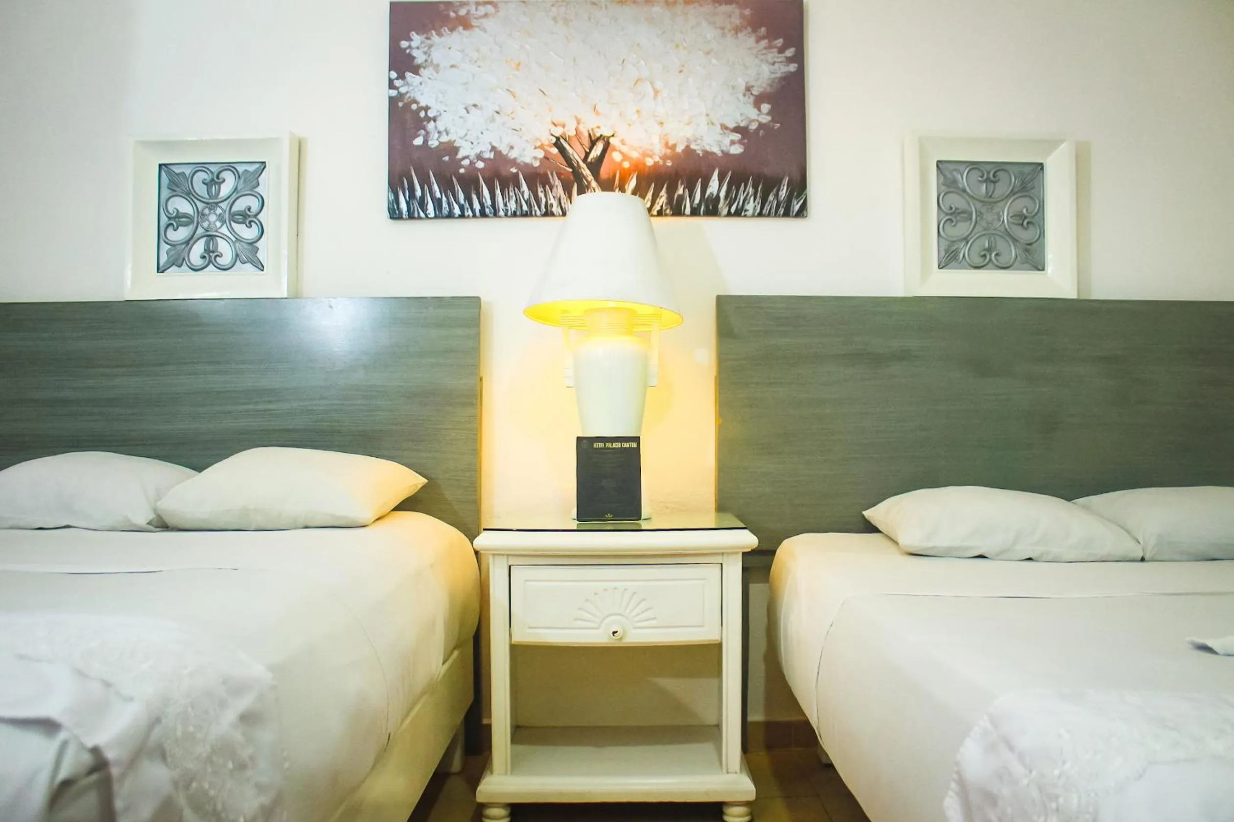 Bedroom, Bed in Palacio Canton Hotel - Valladolid