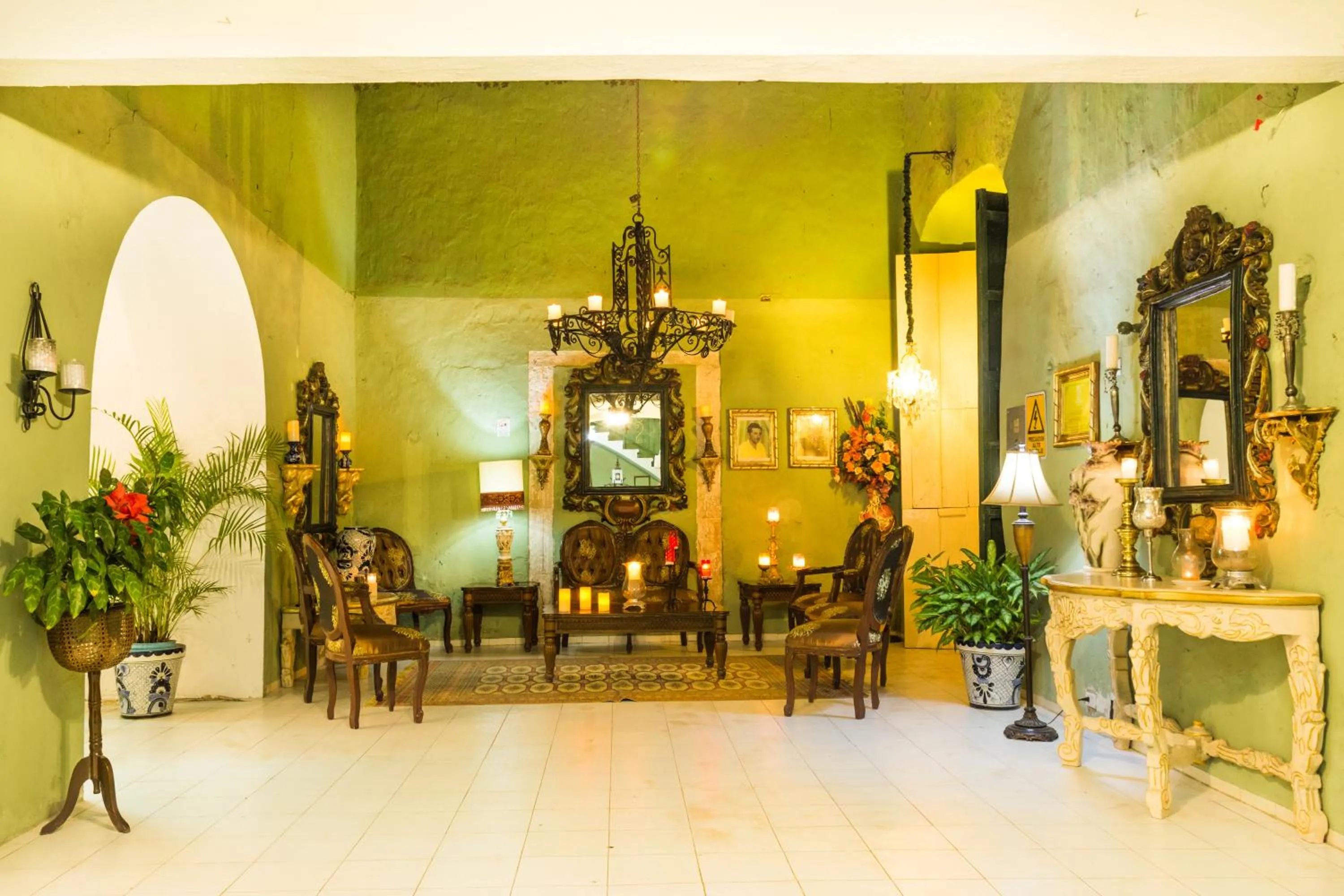 Lobby or reception in Palacio Canton Hotel - Valladolid