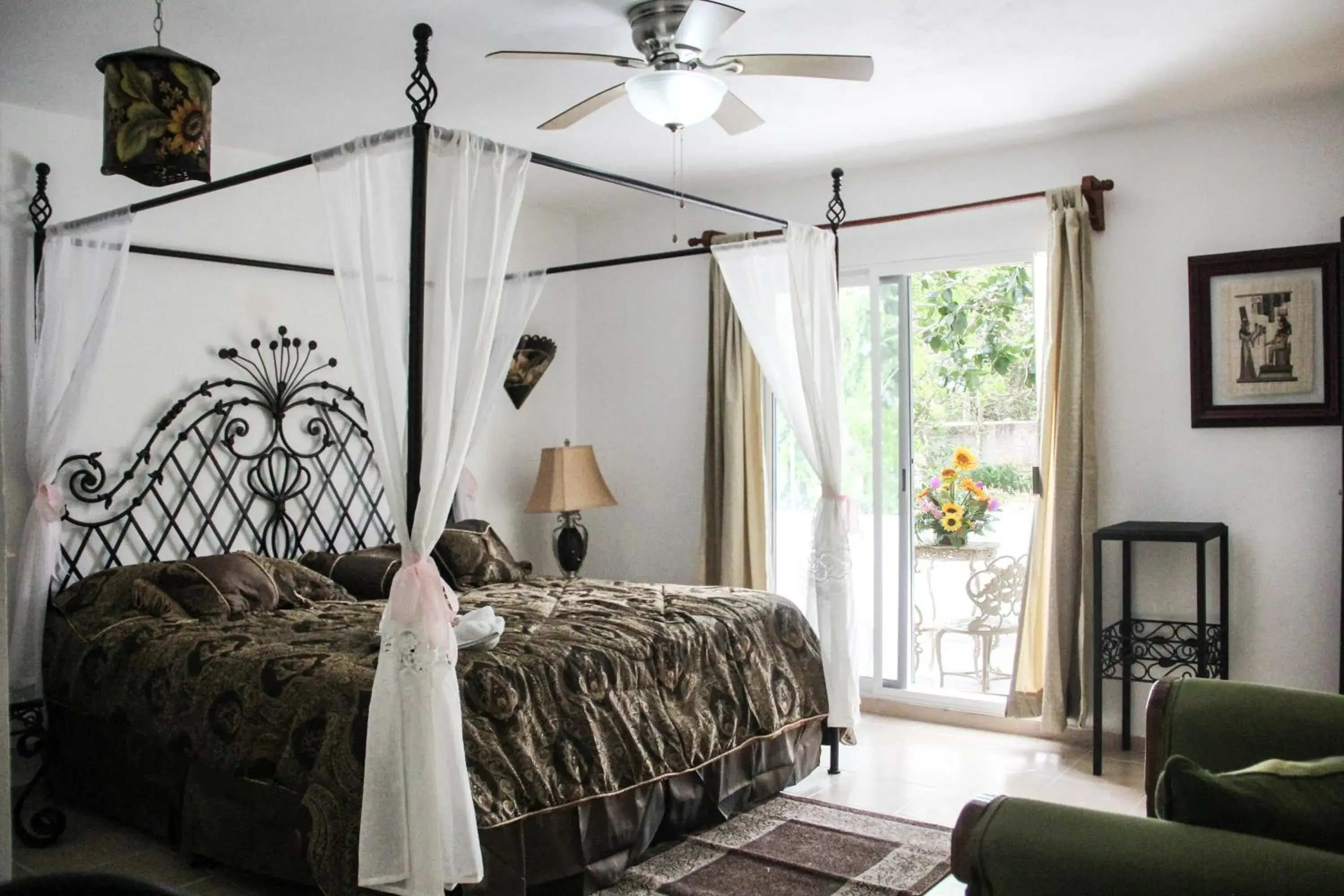 Suite with Balcony in Palacio Canton Hotel - Valladolid Suite with Balcony in Palacio Canton Hotel - Valladolid