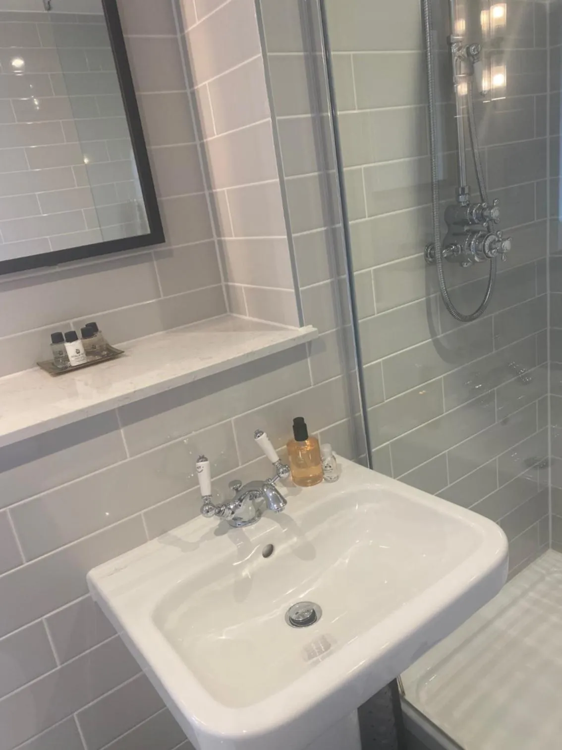 Bridge House Hotel & Silver Howe View Cottage