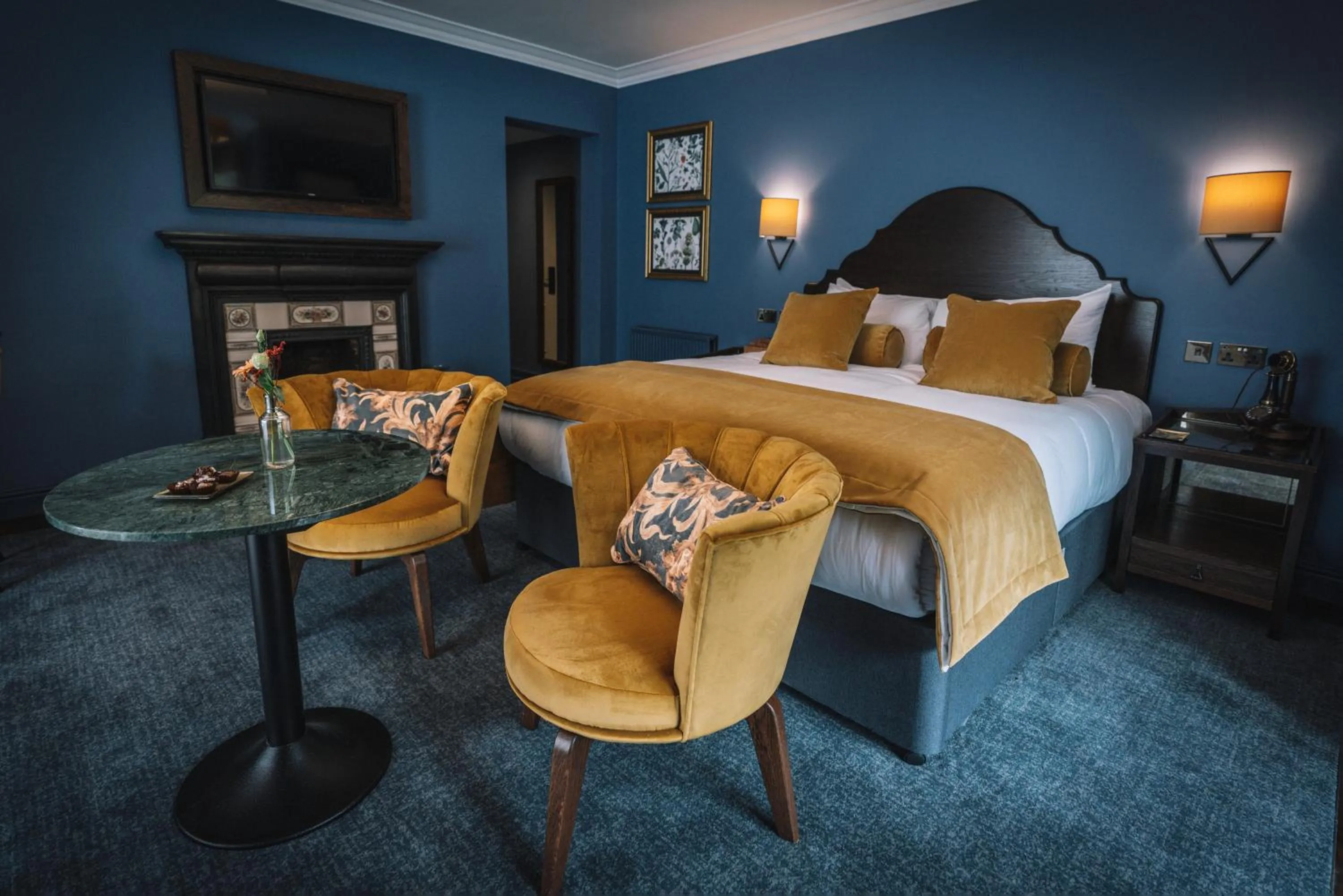 Bed in Bridge House Hotel & Silver Howe View Cottage