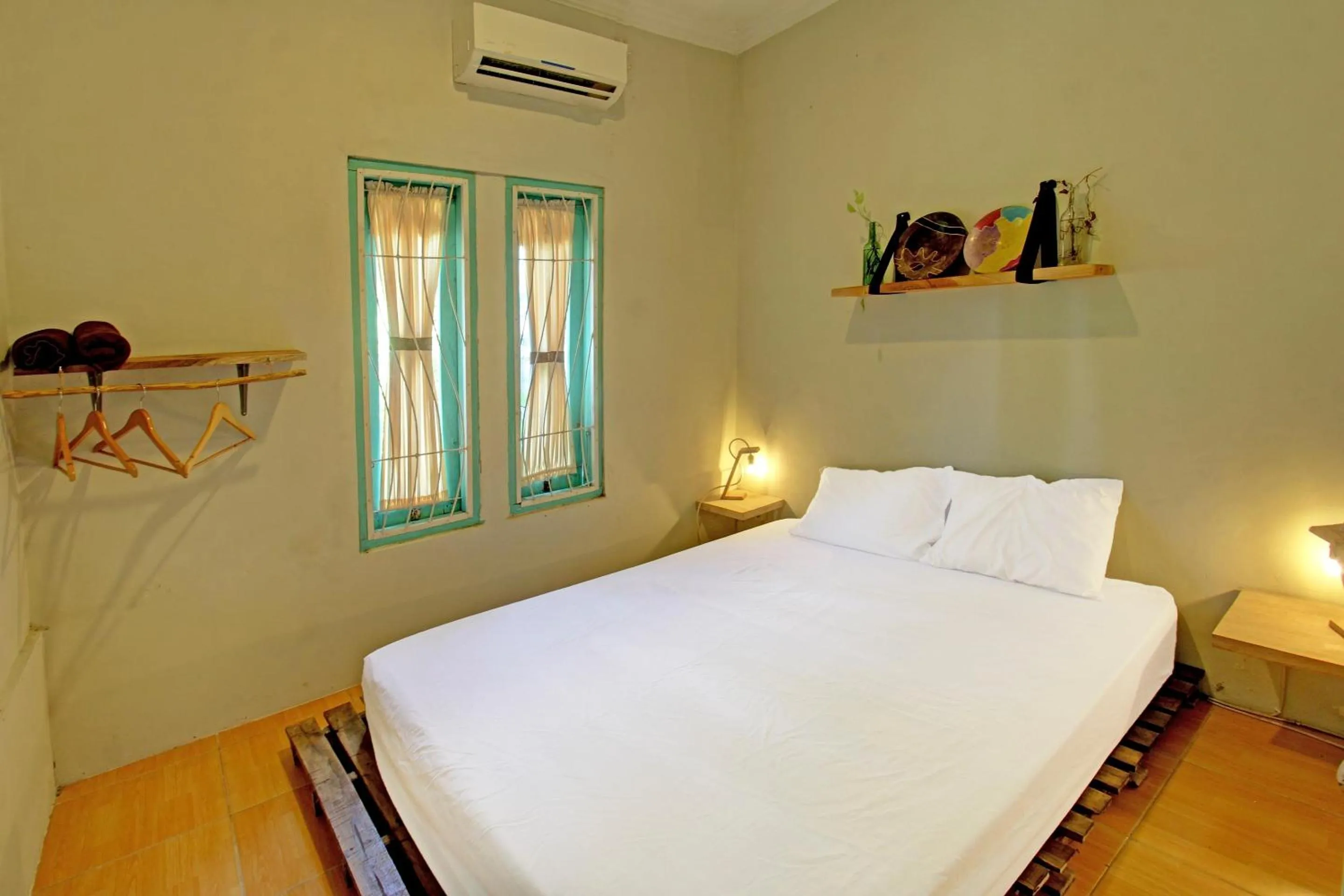 OYO 92825 Kamar Lombok