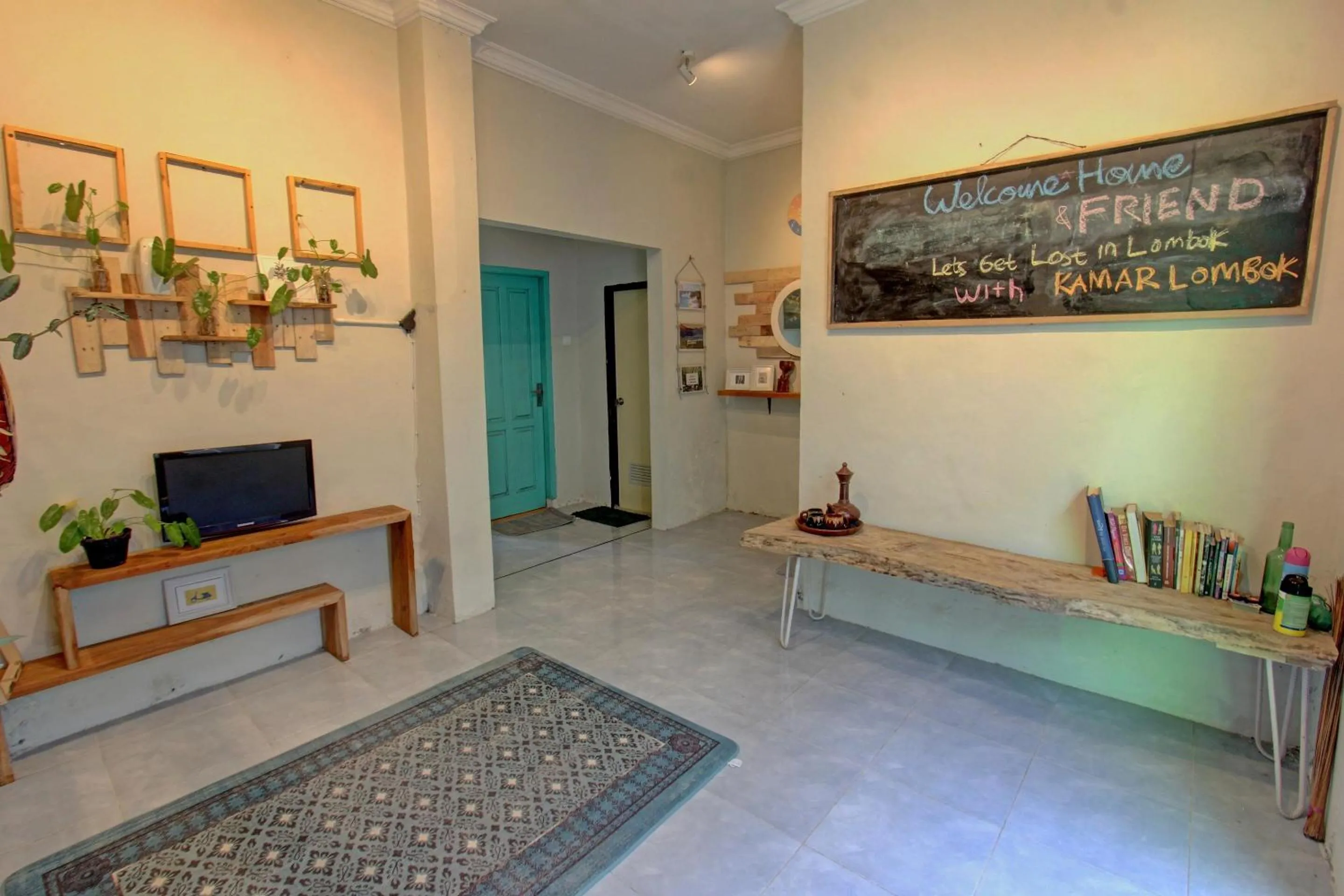 Lobby or reception in OYO 92825 Kamar Lombok