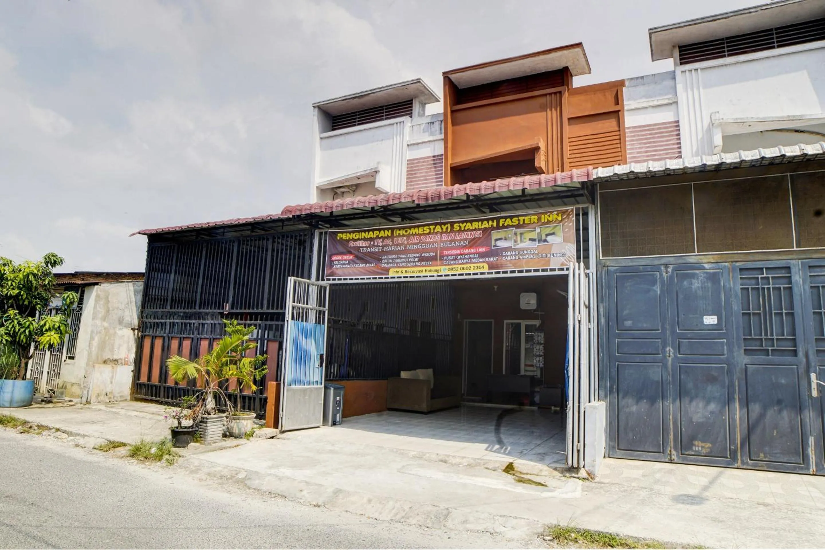 Facade/entrance in Hotel O Penginapan Syariah Faster Inn