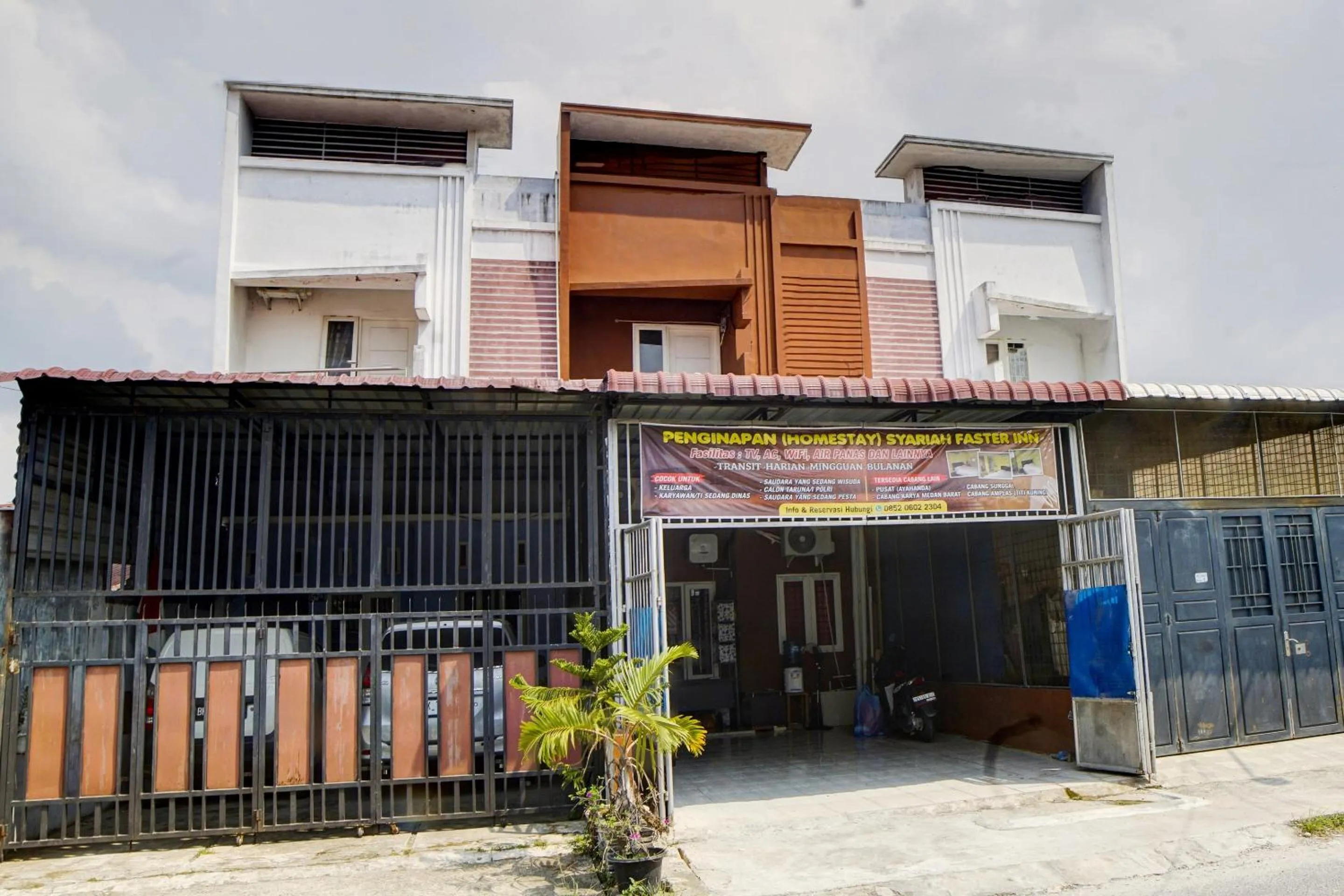 Facade/entrance in Hotel O Penginapan Syariah Faster Inn