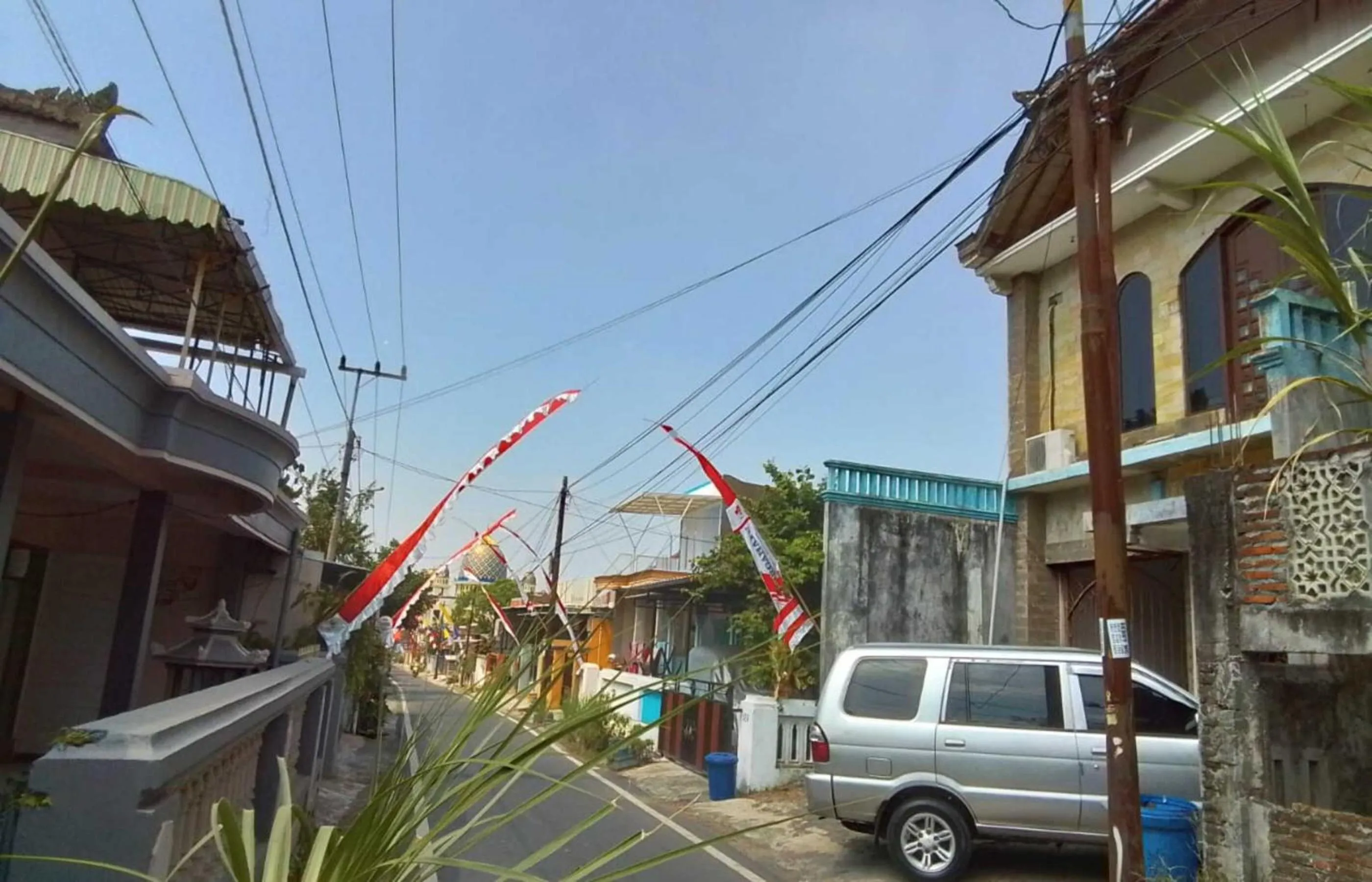 Facade/entrance in OYO Life 92842 Homestay Balearjosari