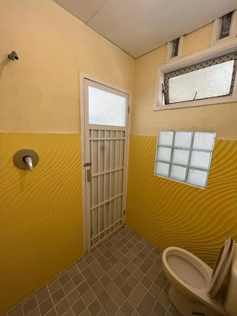 Bathroom in OYO LIFE 92844 Penginapan Cibodas