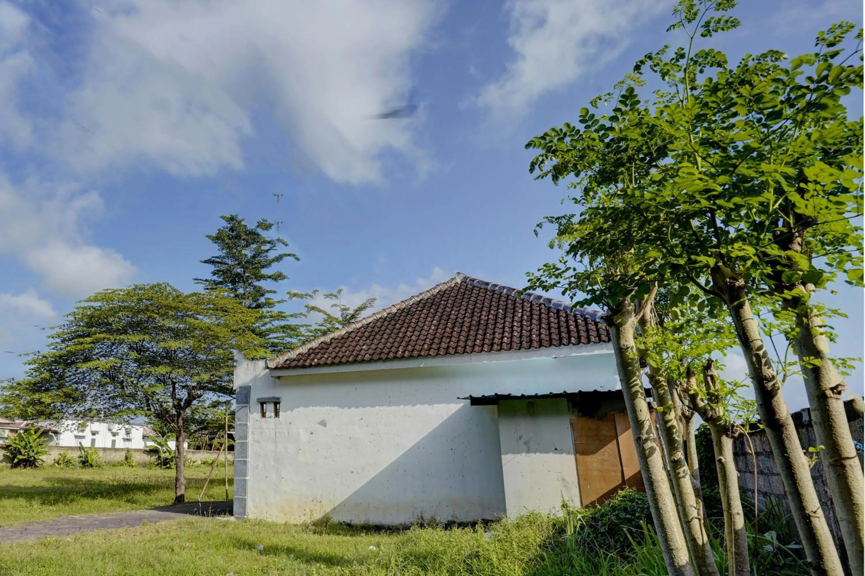 Facade/entrance in Hotel O Griya Sandi Syariah Rogojampi