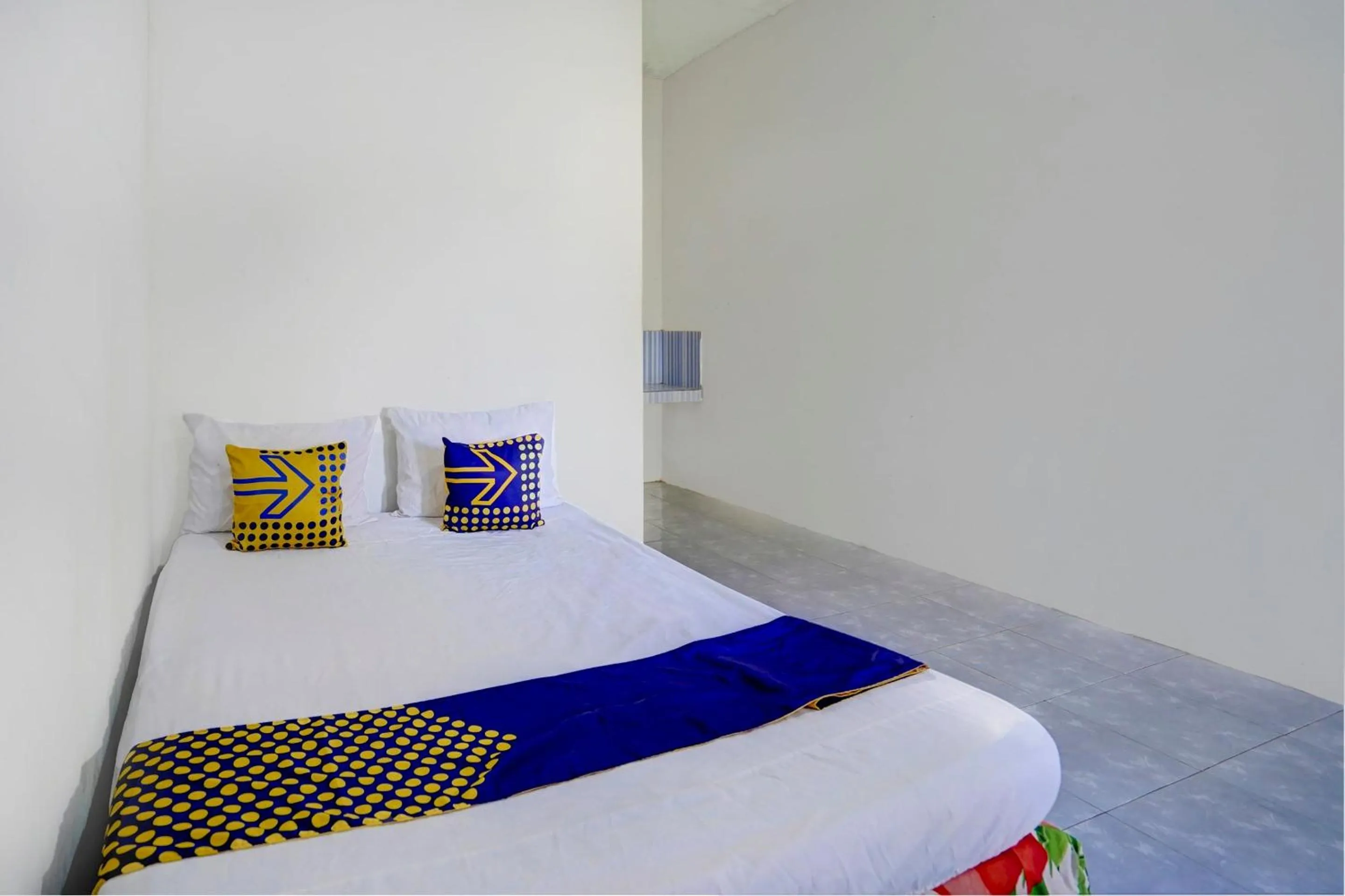 Bedroom, Bed in Hotel O Griya Sandi Syariah Rogojampi