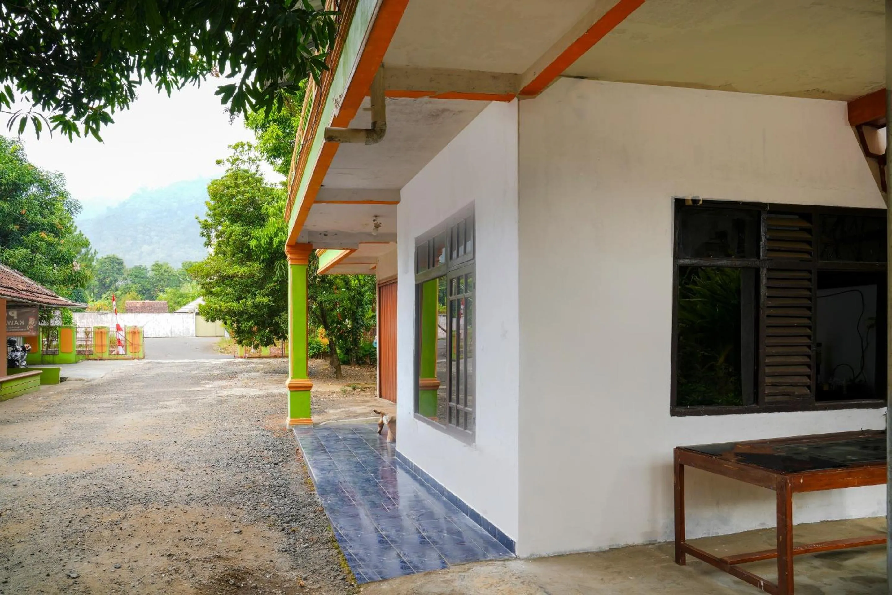 Lobby or reception in Hotel O Home Stay Syariah Aom Kusman