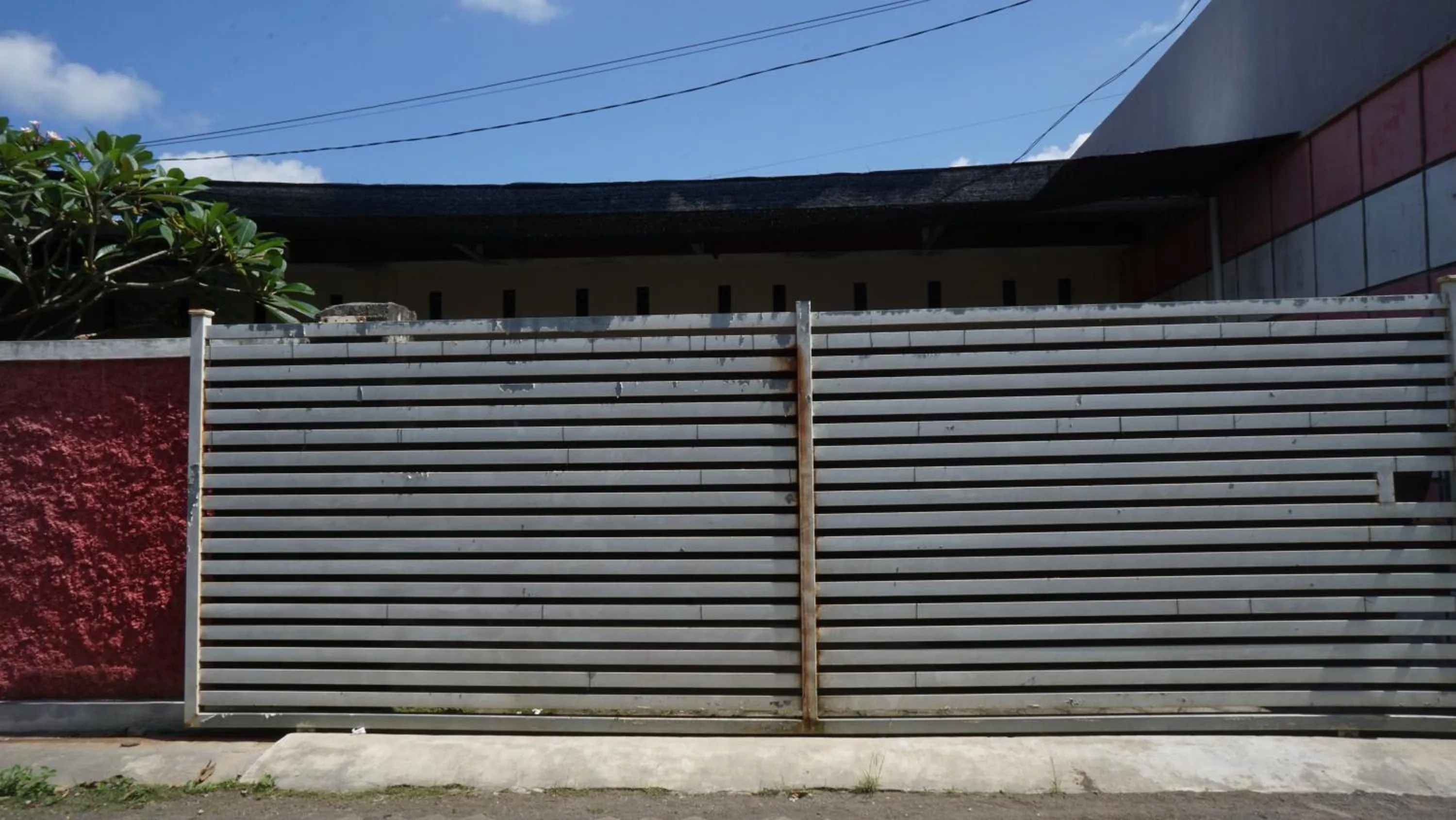 Facade/entrance in Hotel O Hunian 99