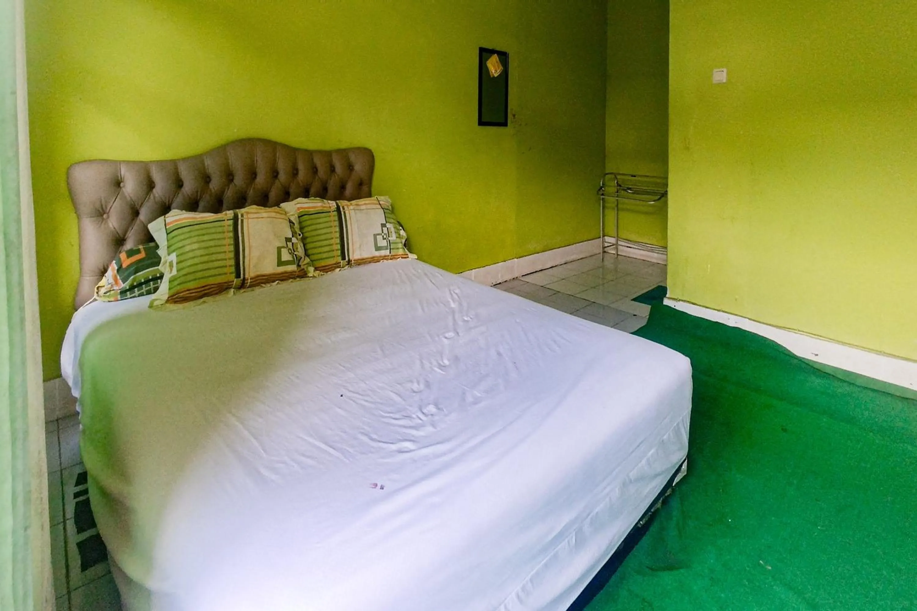 Bedroom, Bed in Hotel Dienda Hayu