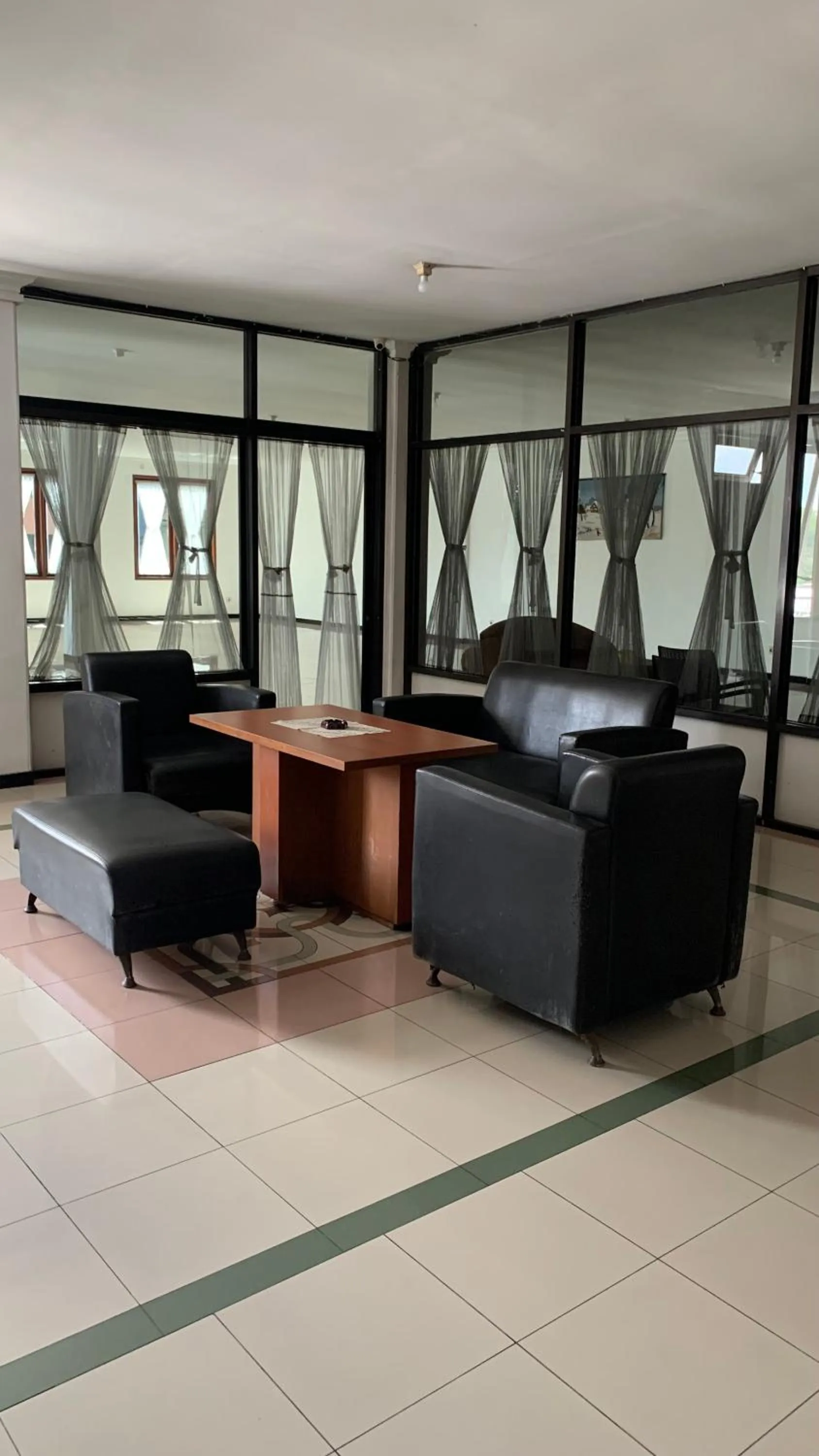 Lobby or reception in Hotel O Guest House Pandita