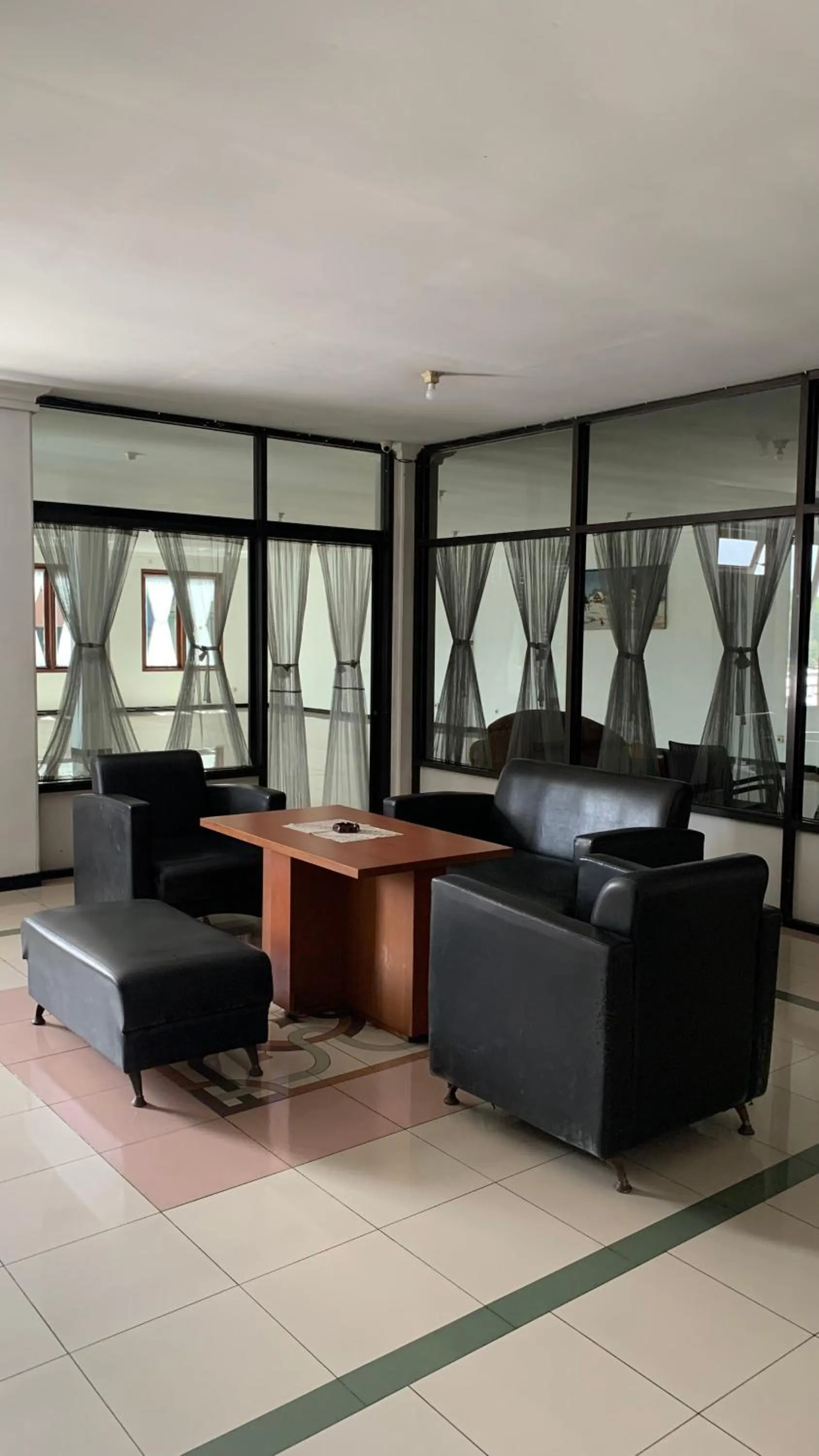 Lobby or reception in Hotel O Guest House Pandita