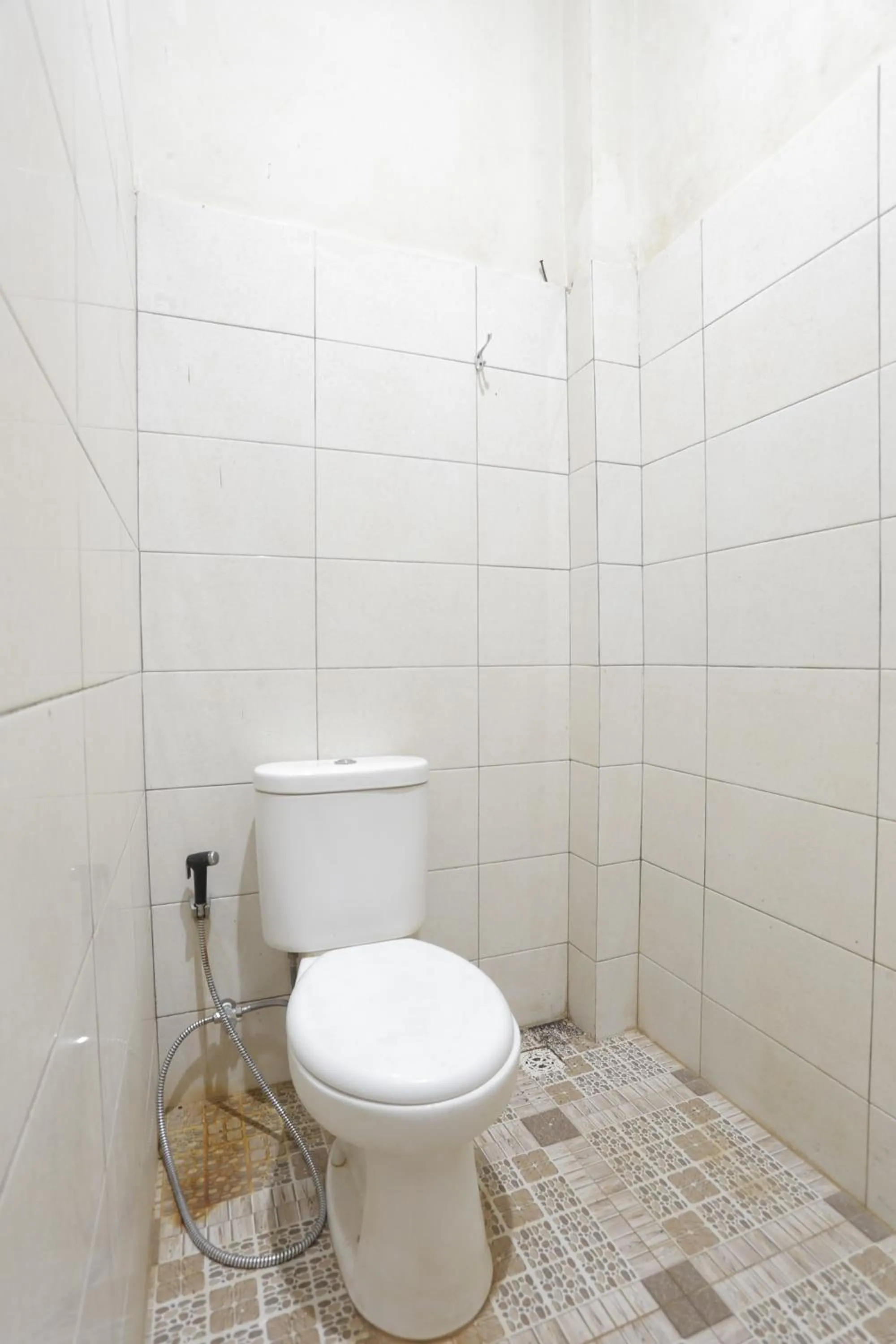 Bathroom in Hotel O Guest House Pandita