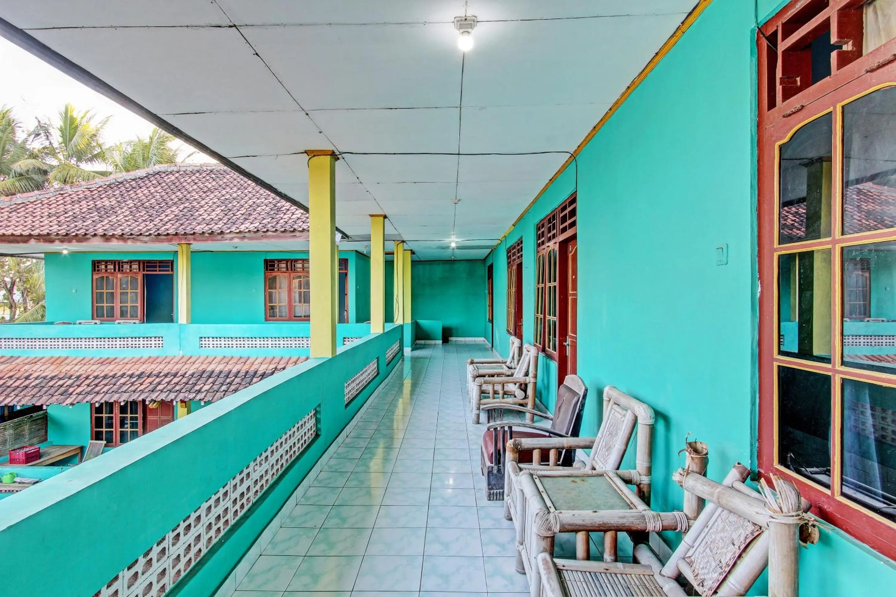 Lobby or reception in SPOT ON 92873 Losmen Parikesit