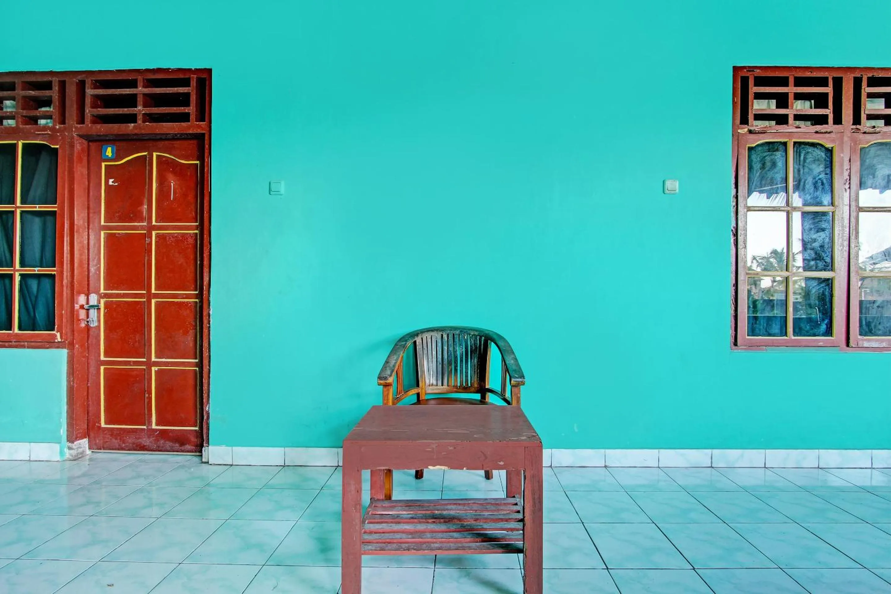 Lobby or reception in SPOT ON 92873 Losmen Parikesit