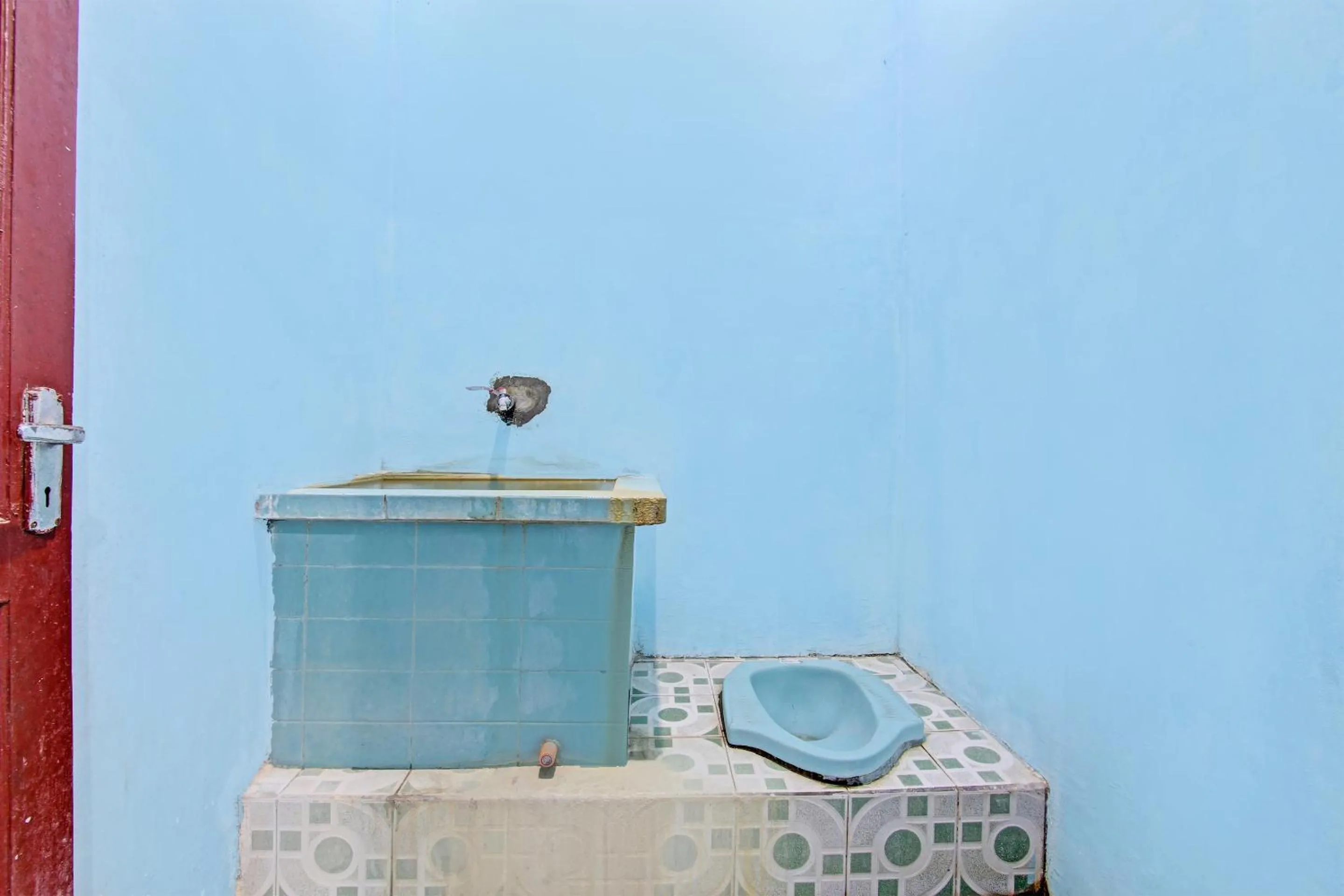 Bathroom in SPOT ON 92873 Losmen Parikesit