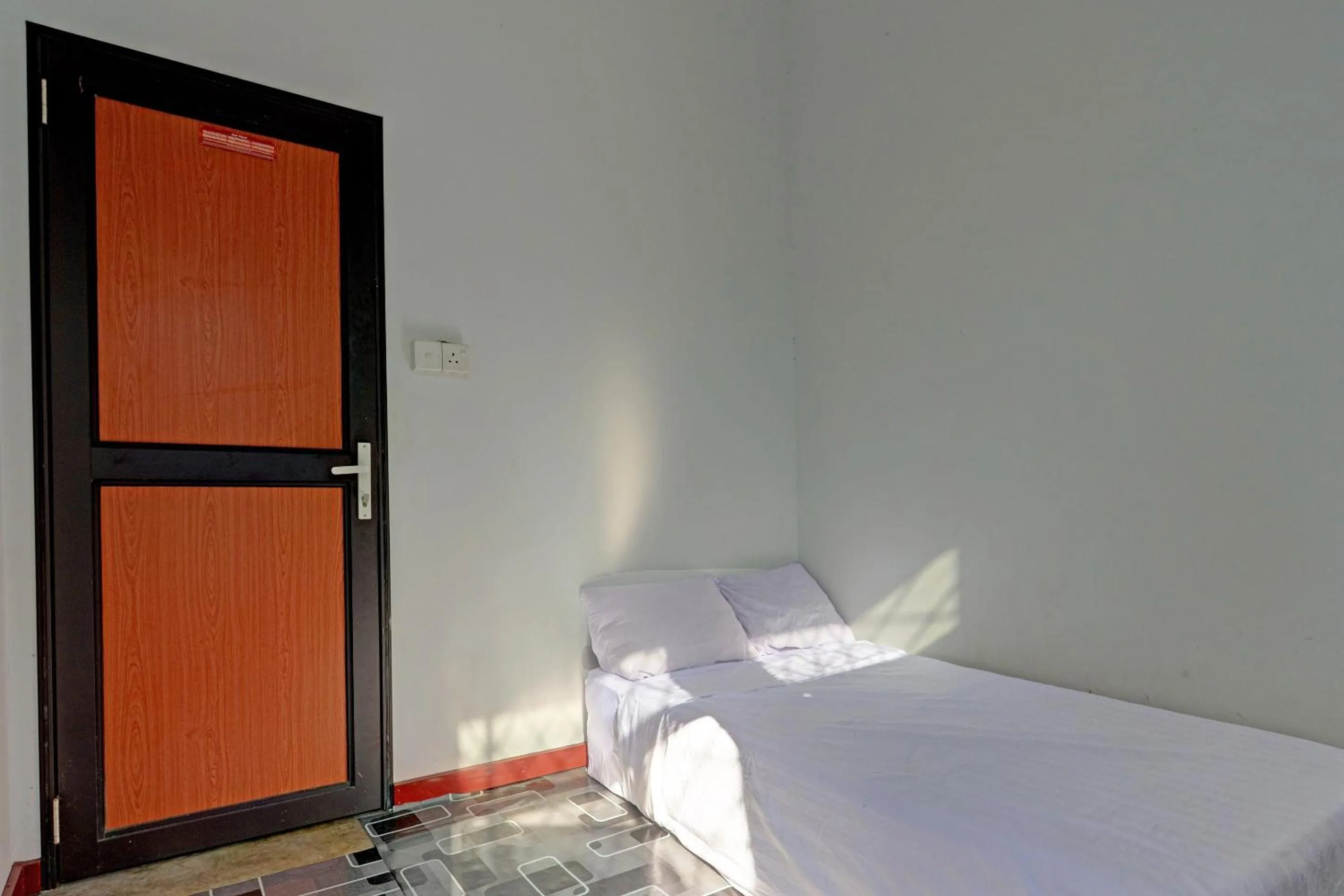 Bedroom, Bed in Hotel O Pelita StayNearAnugrah Sinar Lautan