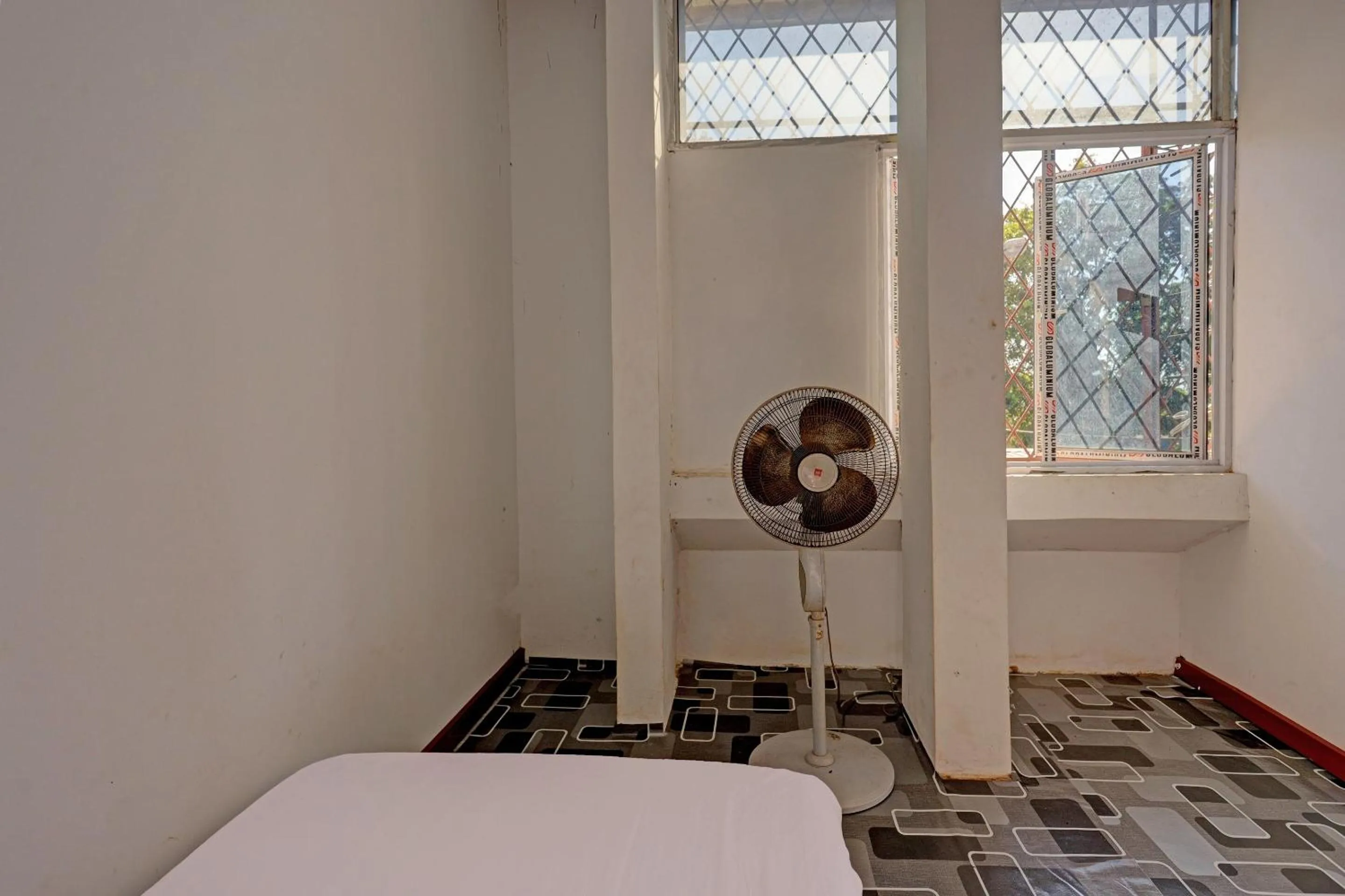 Bedroom, Bed in Hotel O Pelita StayNearAnugrah Sinar Lautan