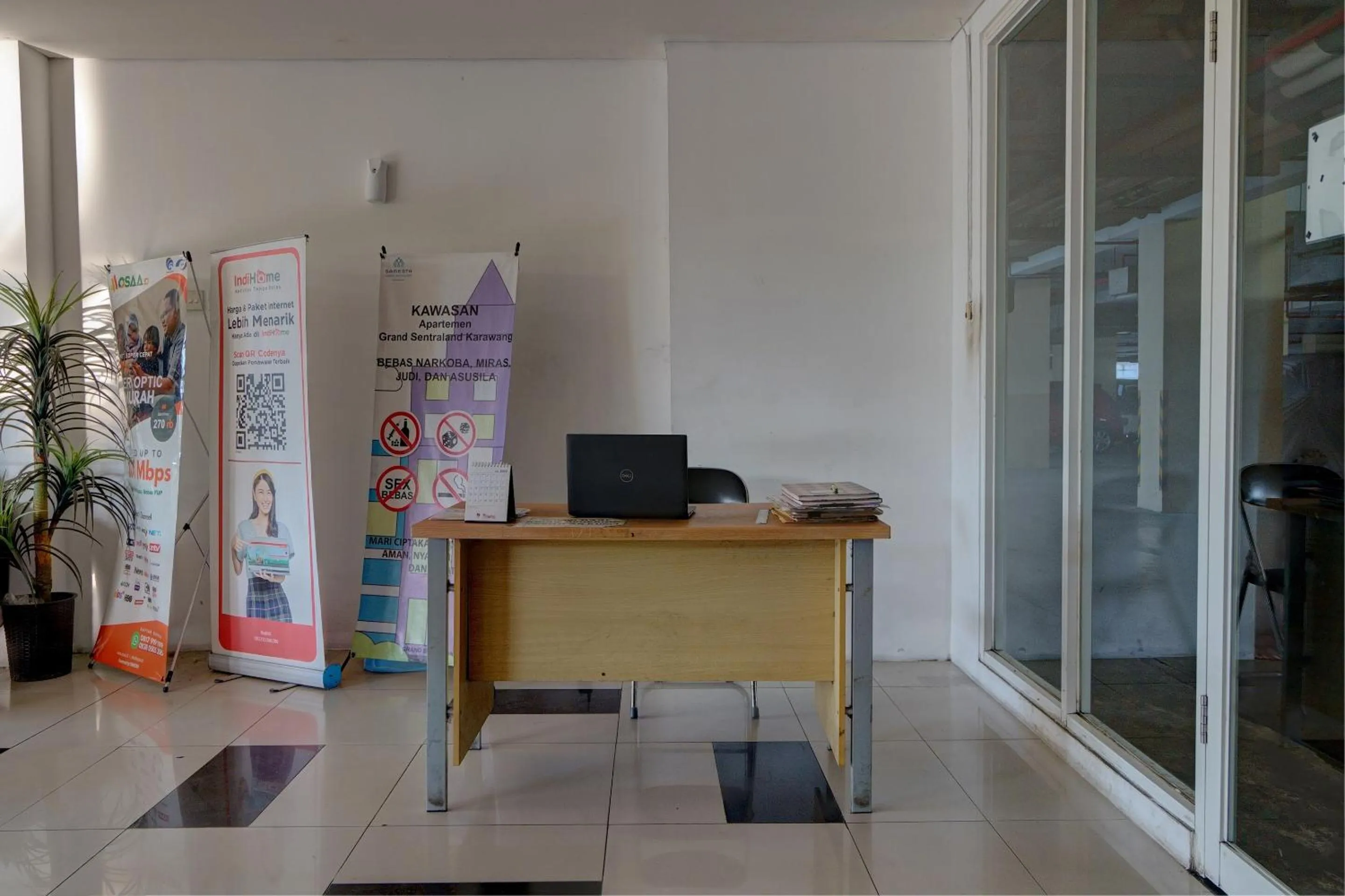 Lobby or reception in Collection O 92870 Apartement Grand Sentraland Karawang By Ipul