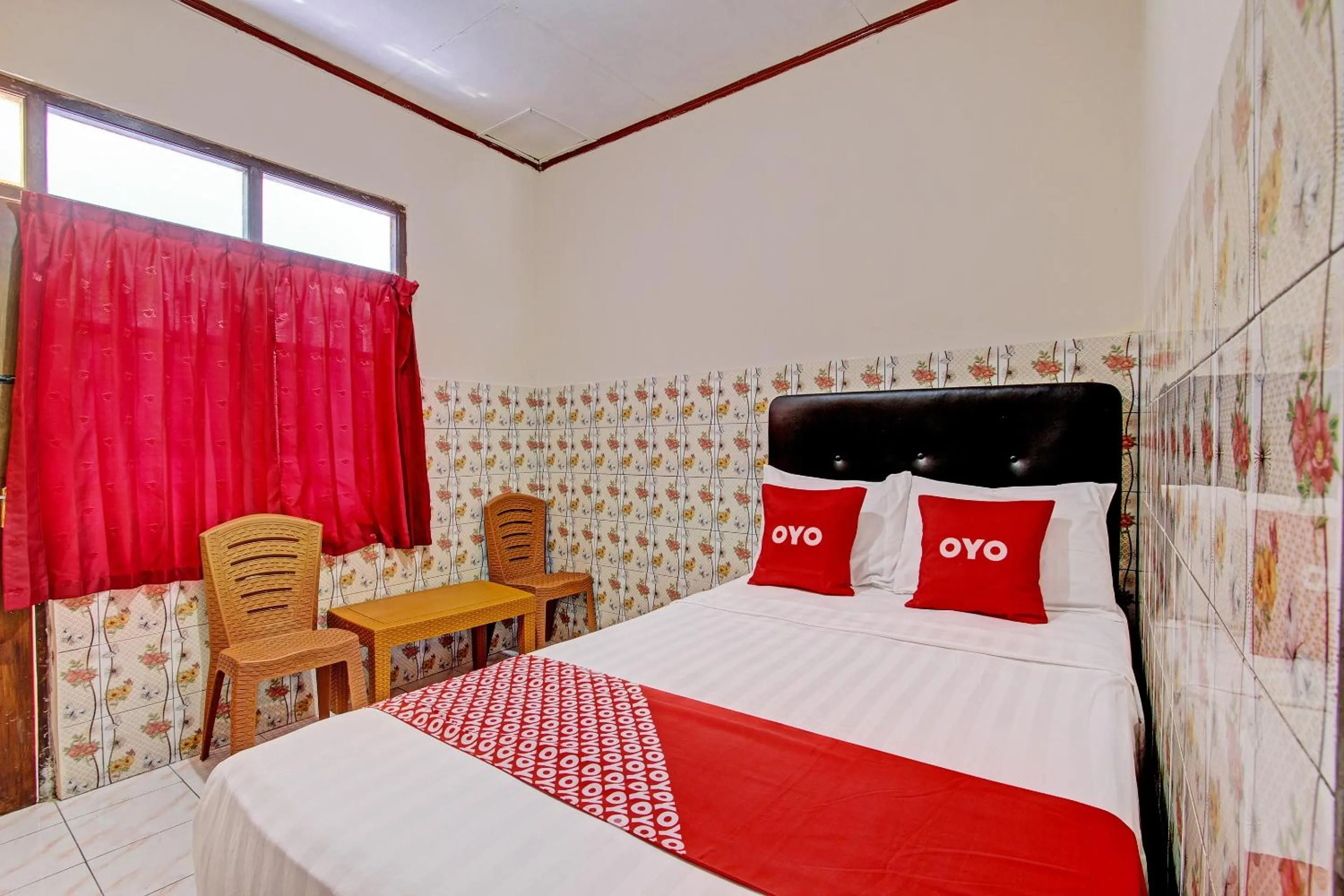 Bedroom in OYO 92884 Agustha Homestay