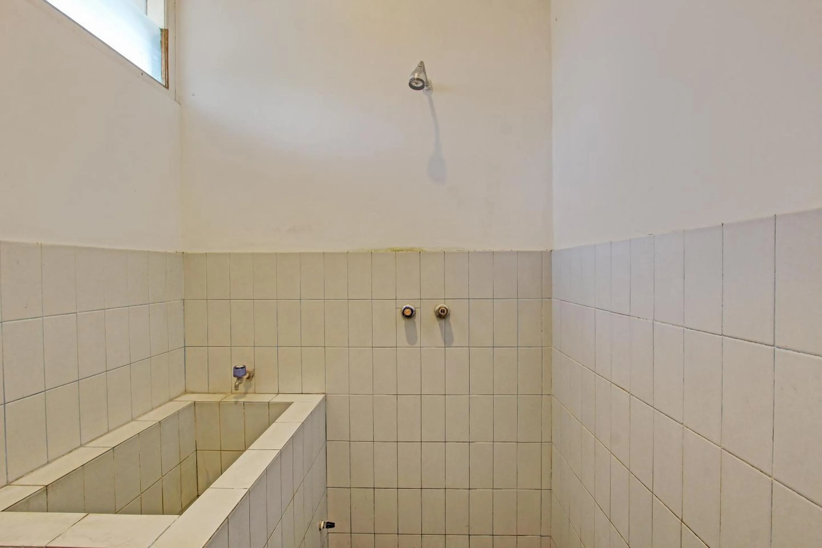 Bathroom in Hotel O Satriafi 2 Hotel