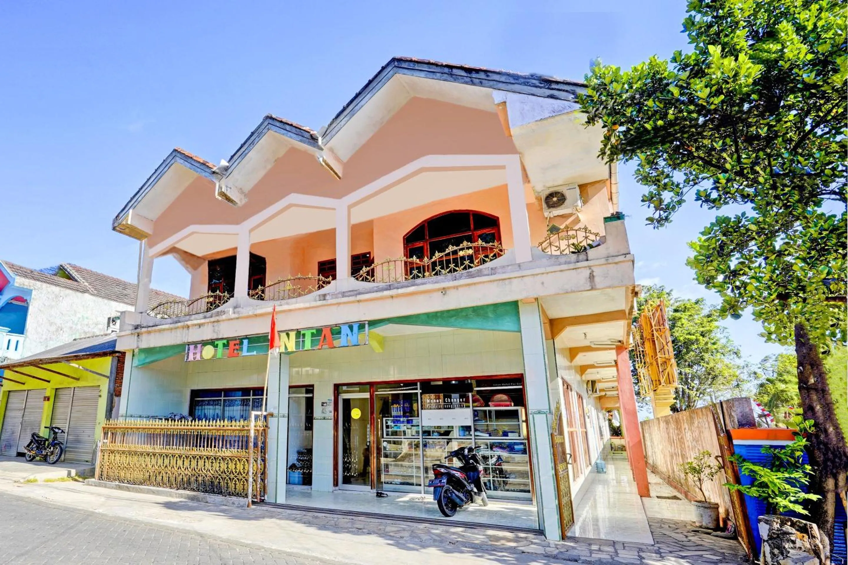 Facade/entrance in Collection O 92897 Hotel Intan Near Kantor Syahbandar Bawean