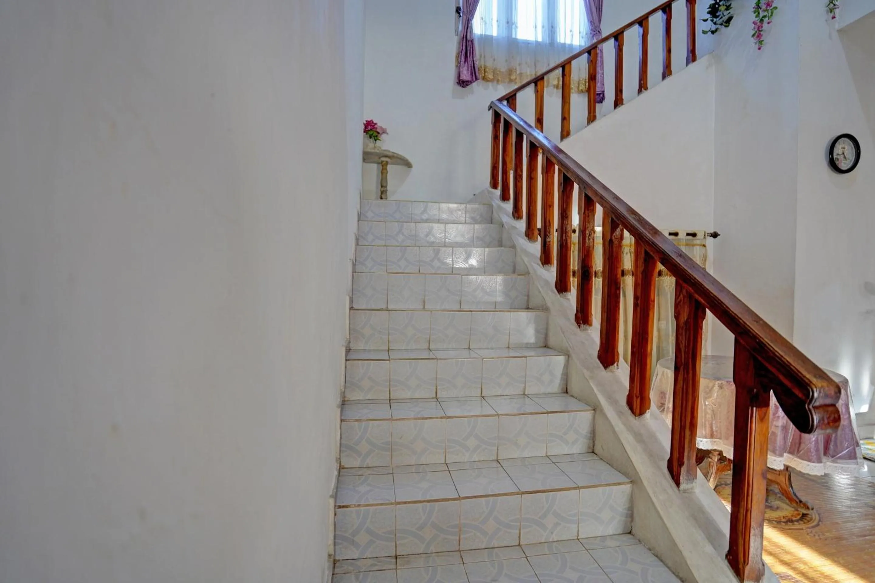 Lobby or reception in Collection O 92897 Hotel Intan Near Kantor Syahbandar Bawean