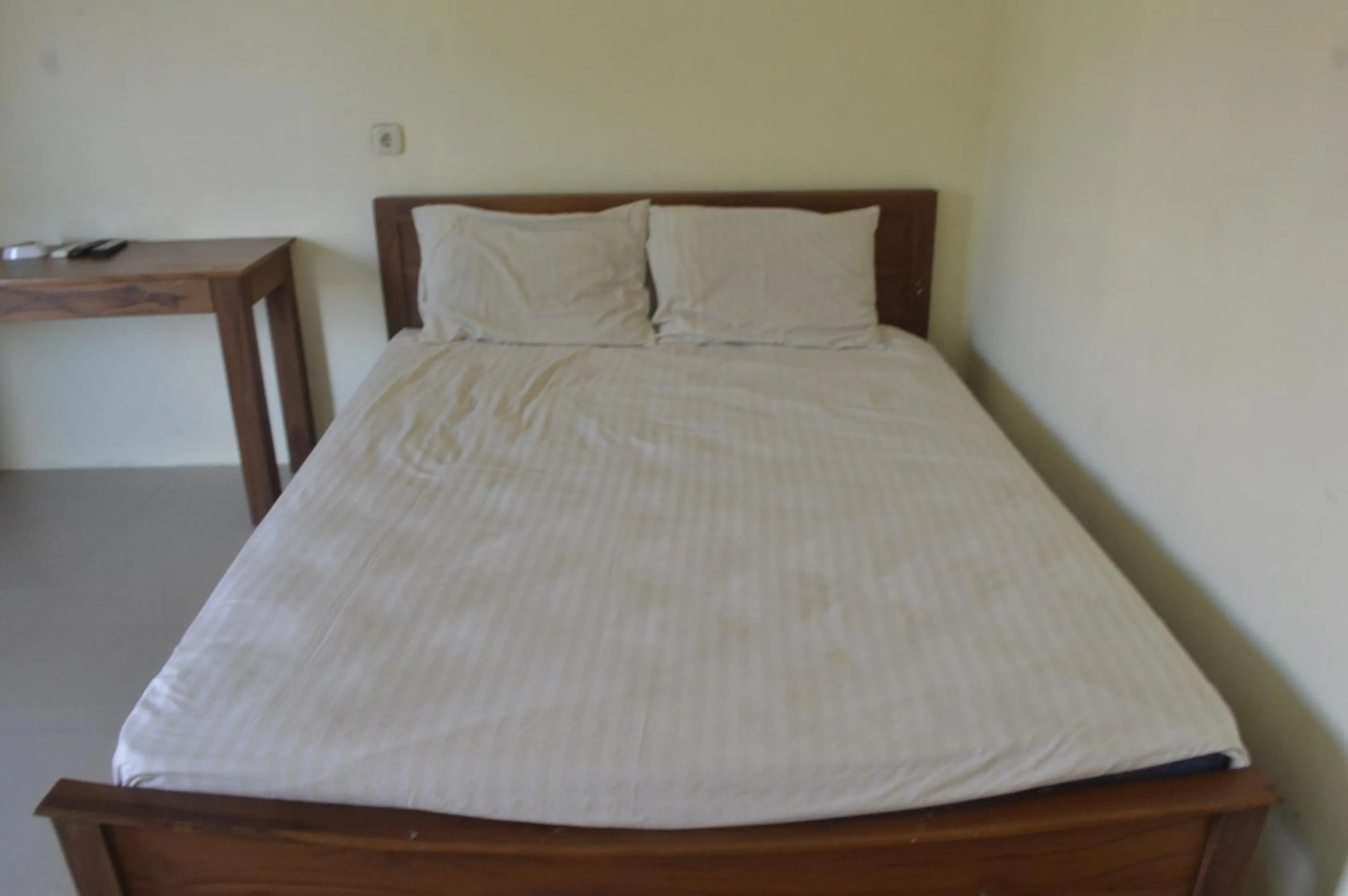 Bedroom, Bed in Hotel O Wisma Nusantara Near SD GMIM Wiau Lapi