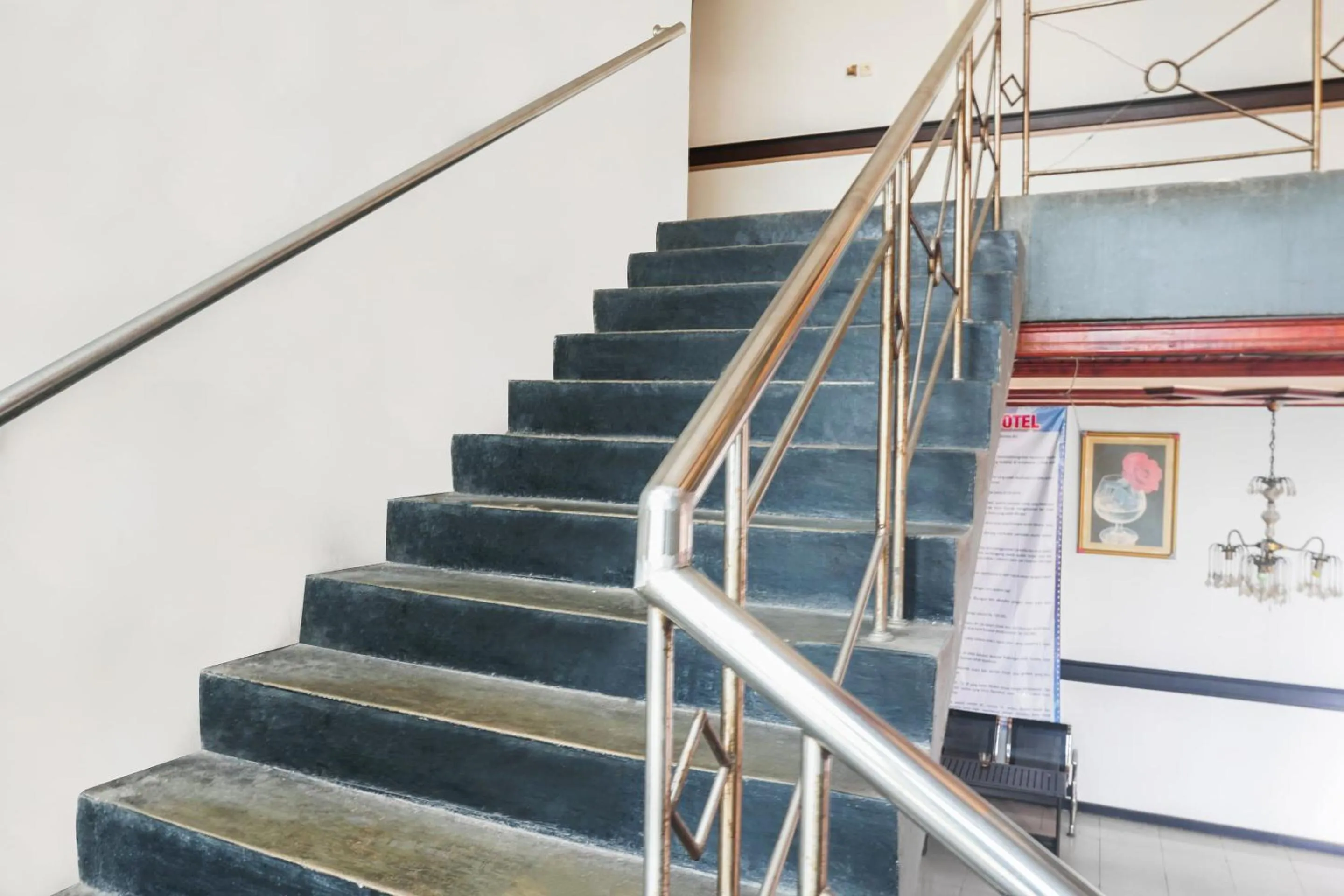 Lobby or reception in Hotel O Losmen Bahalap Syariah MarabahanNearSiring Marabahan (Ulek Barito)