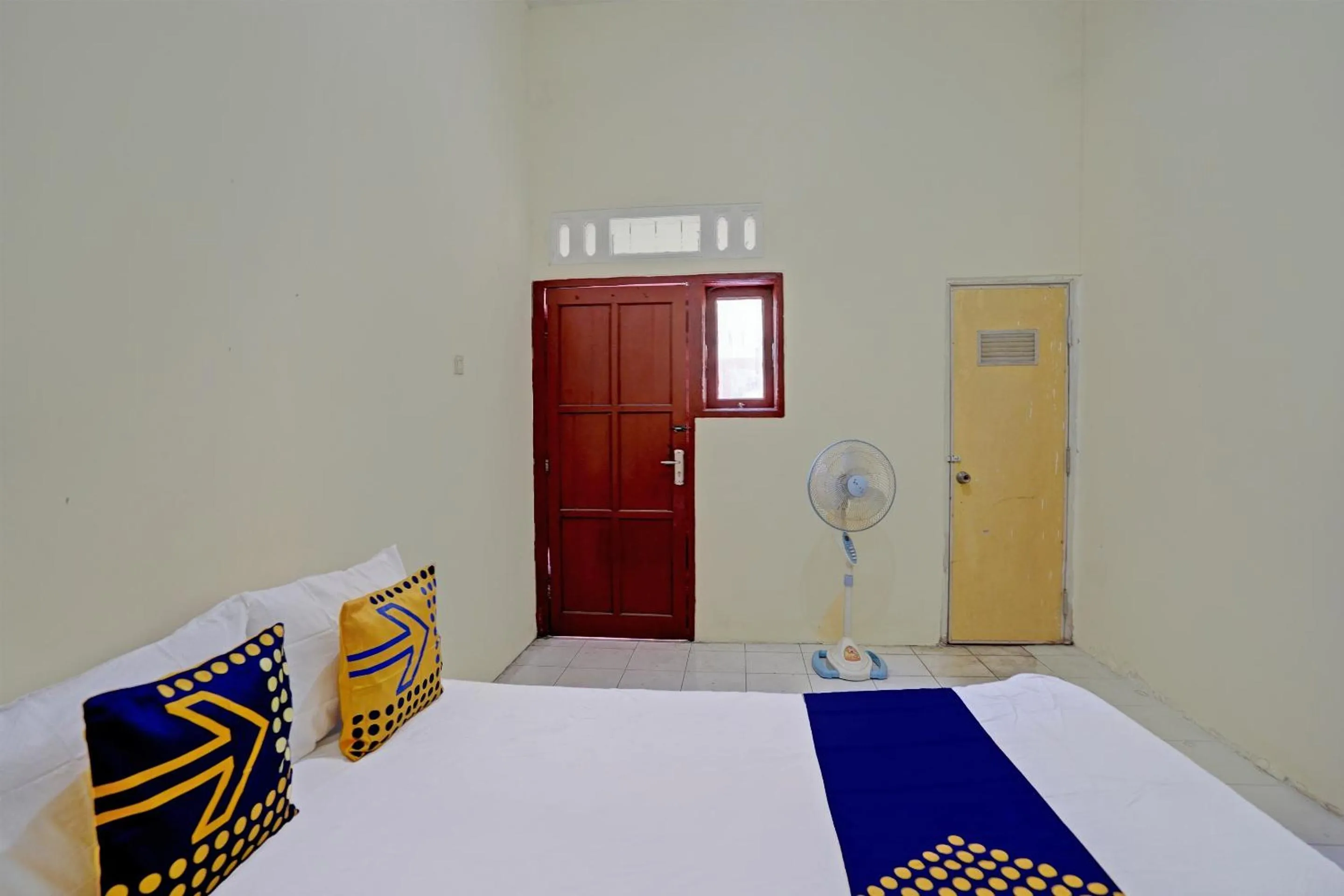 Bedroom, Bed in Hotel O Sunyoto Homestay Syariah