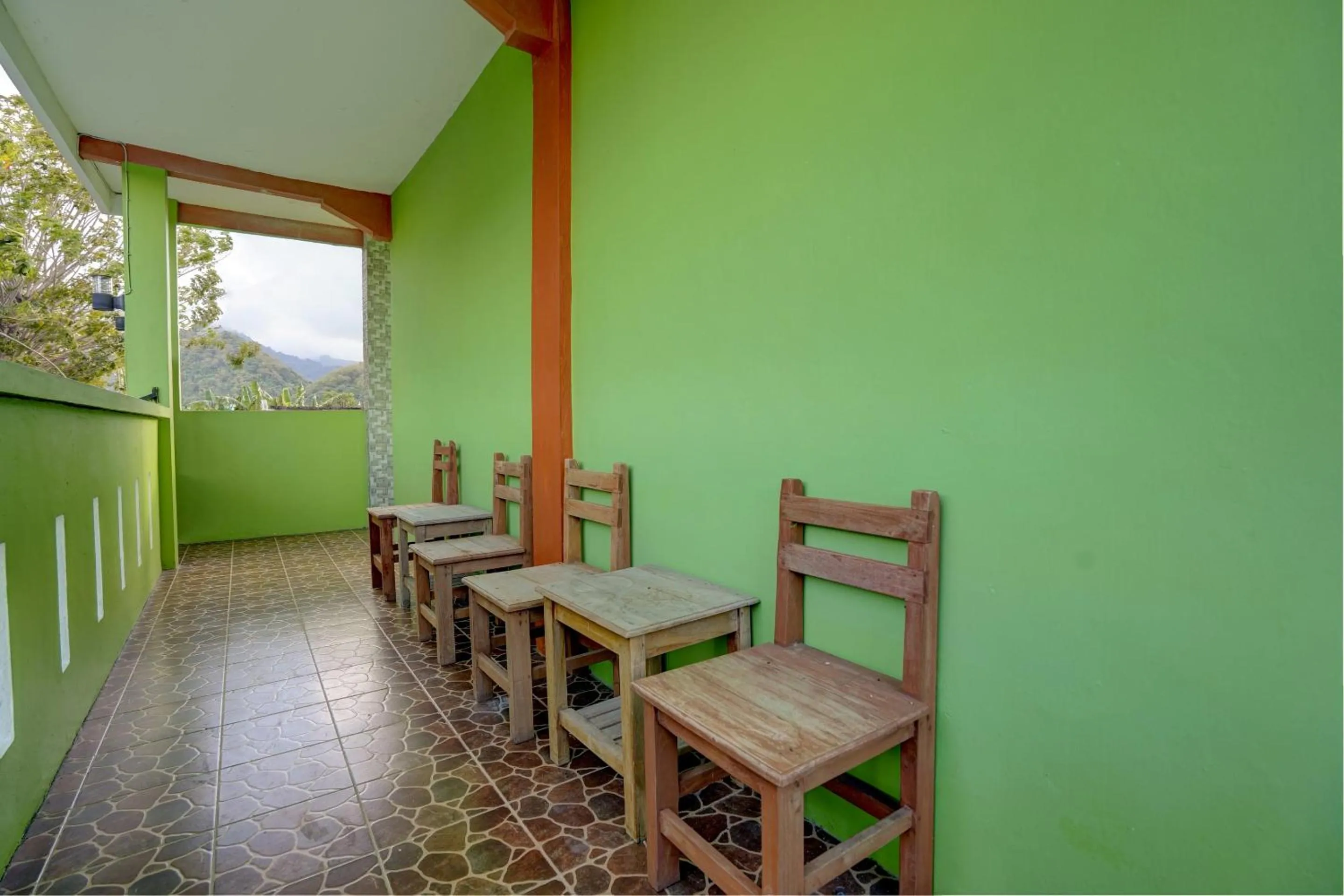 Lobby or reception in Hotel O Sahabat Syariah Near Plasa Telkom Bawean