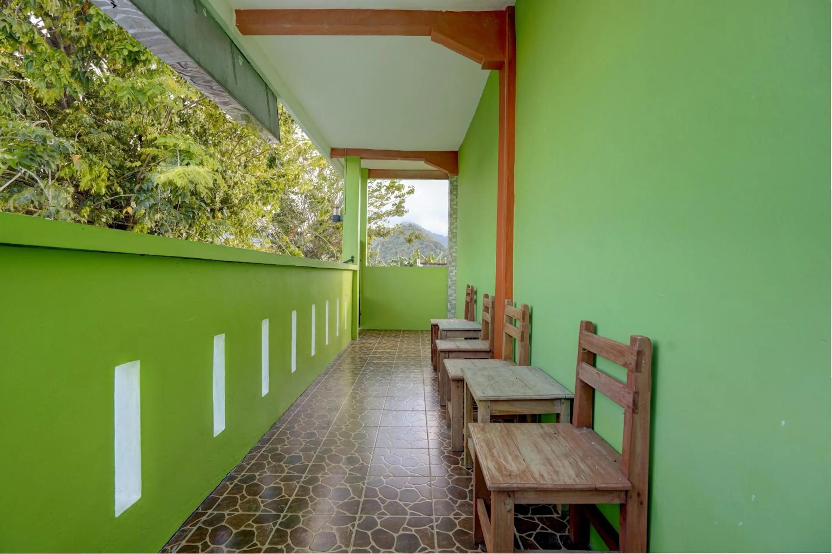 Lobby or reception in Hotel O Sahabat Syariah Near Plasa Telkom Bawean