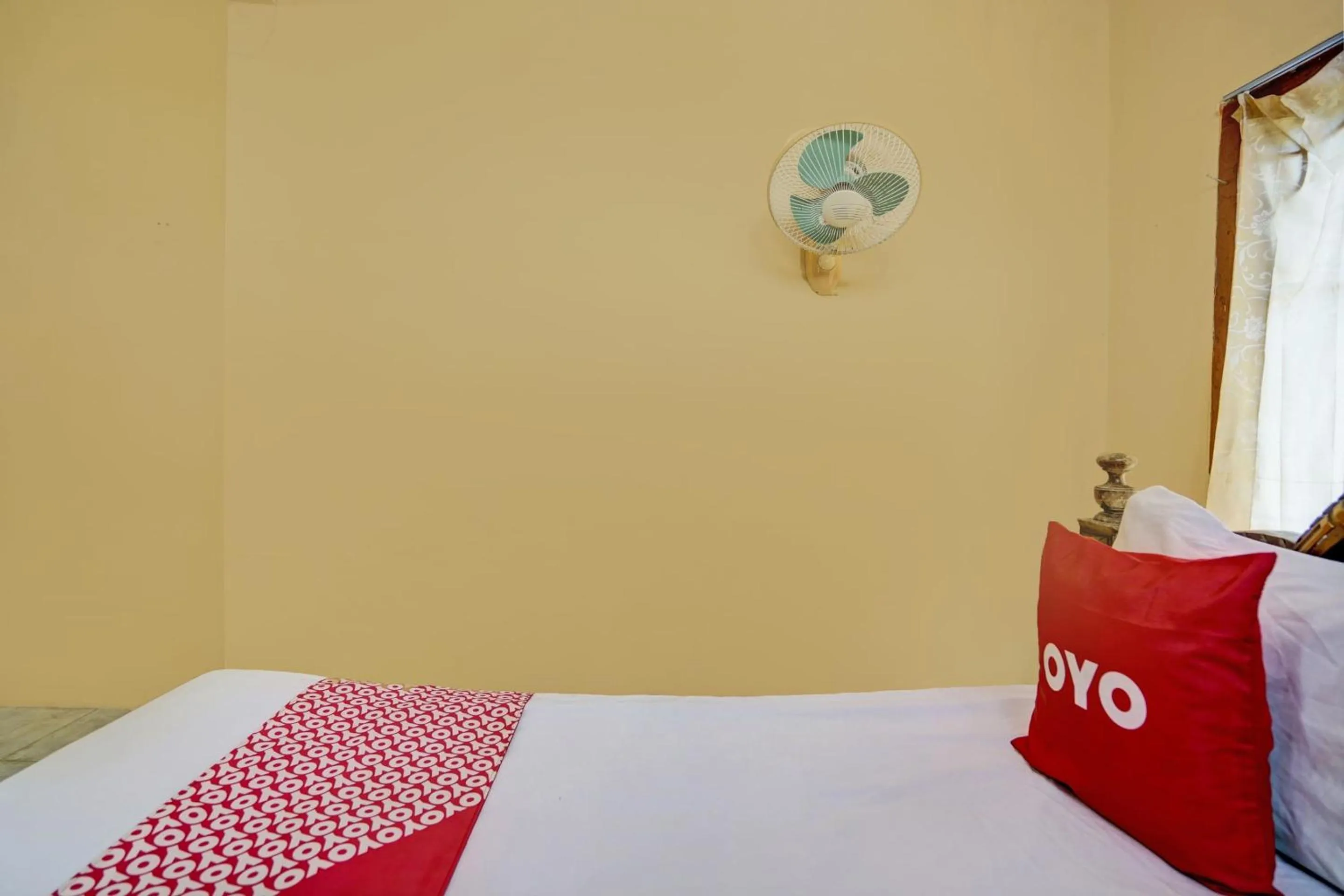 Bedroom, Bed in OYO 92903 Barokah Hotel Syariah