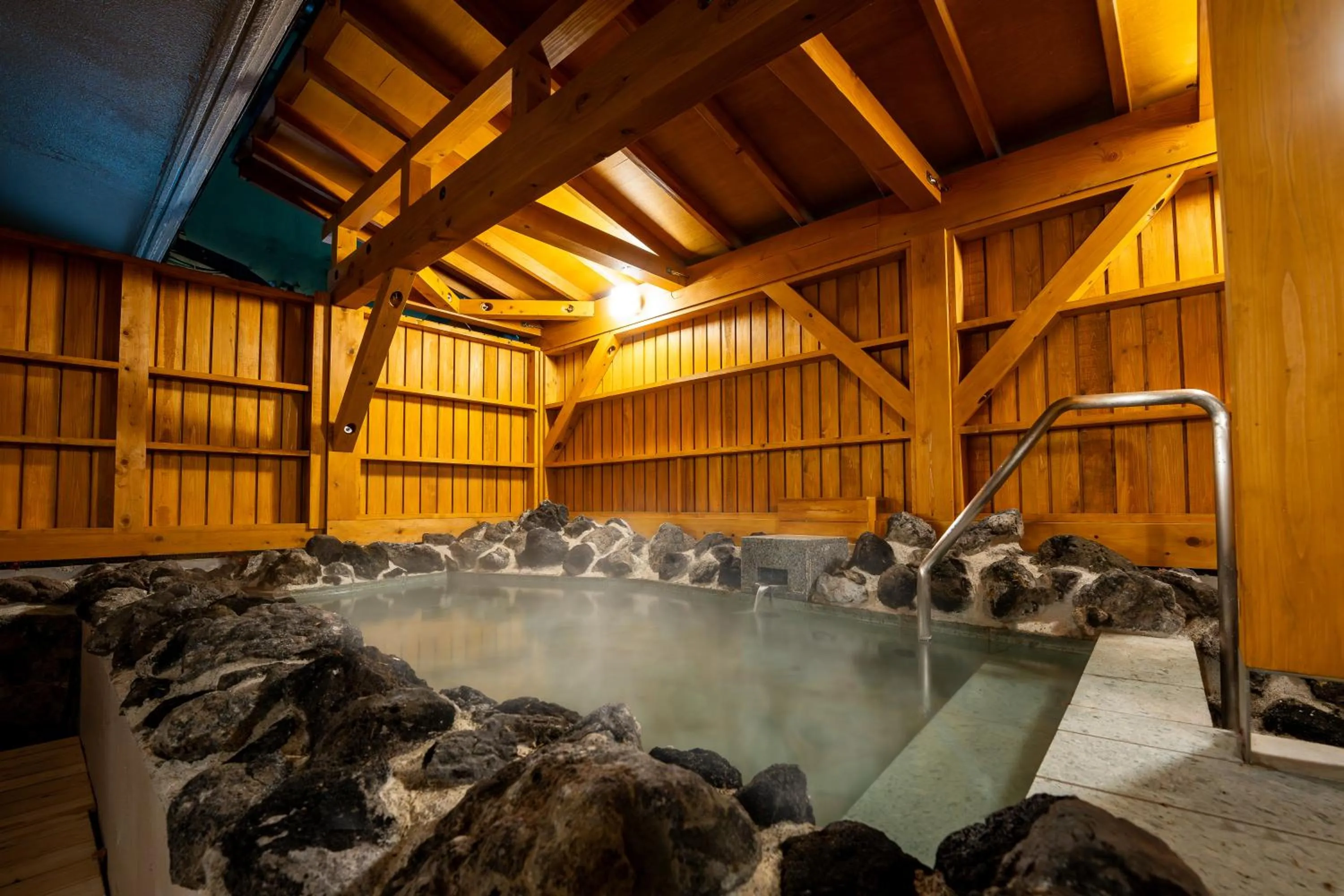 Hot Spring Bath in KAMENOI HOTEL Kusatsu Yubatake