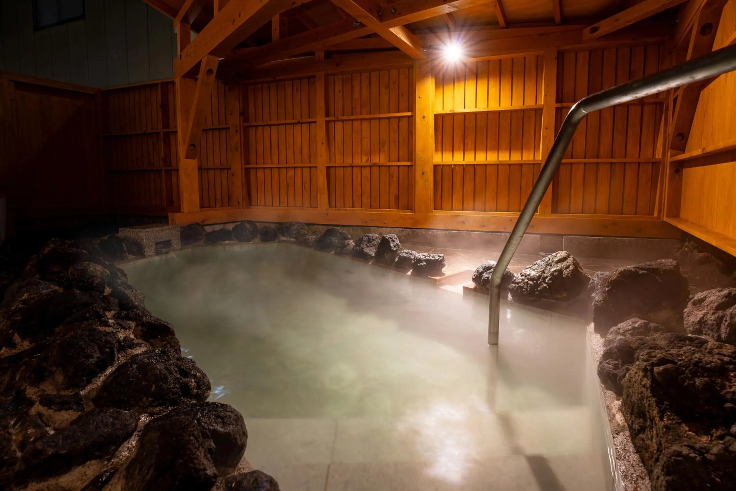 Hot Spring Bath in KAMENOI HOTEL Kusatsu Yubatake