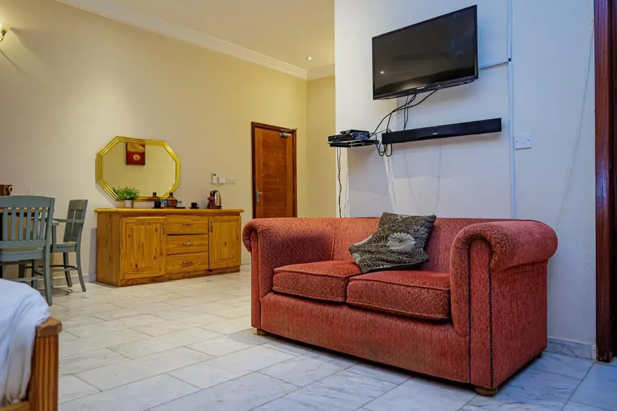 Luxury Triple Room in Ocean Villa Heights Luxury Triple Room in Ocean Villa Heights