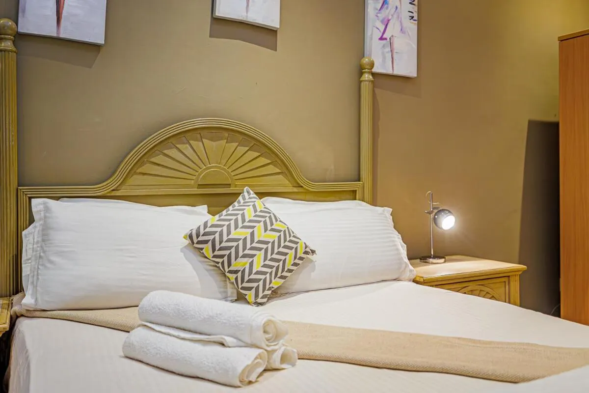 Bed in Ocean Villa Heights